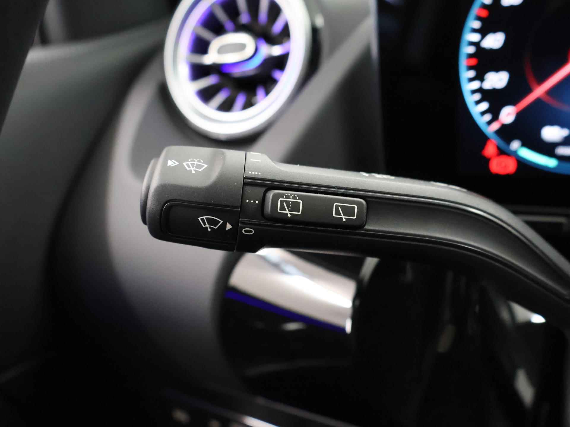 Mercedes-Benz EQA 250+ Business Edition 71 kWh Panoramadak | 360gr camera | Getinte ramen achter | Led verlichting | Sfeerverlichting - 37/49