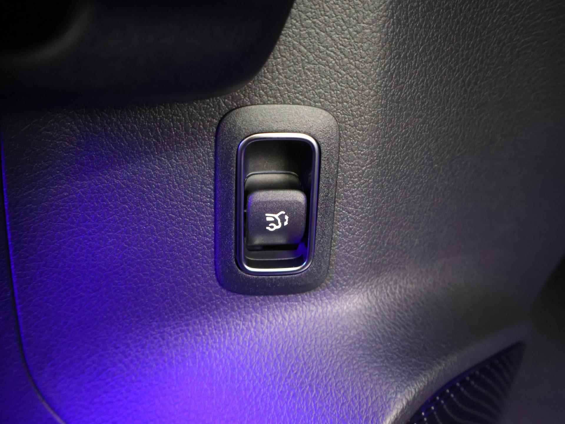Mercedes-Benz EQA 250+ Business Edition 71 kWh Panoramadak | 360gr camera | Getinte ramen achter | Led verlichting | Sfeerverlichting - 42/49