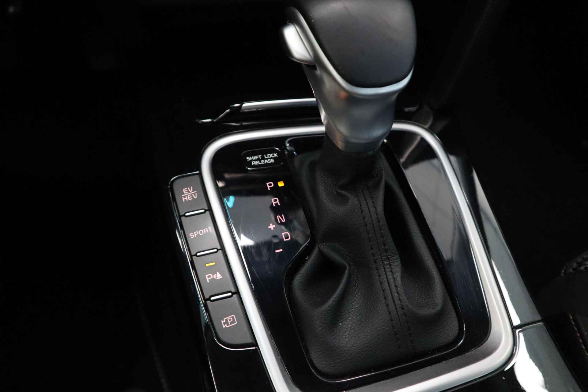 Kia Ceed Sportswagon 1.6 GDI PHEV ExecutiveLine Automaat, Navigatie PDC, Apple Carplay . - 21/30
