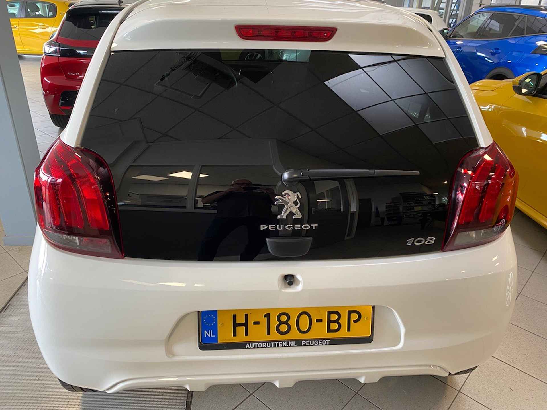 PEUGEOT 108 1.0 e-VTi 72pk 5D Allure - 5/19