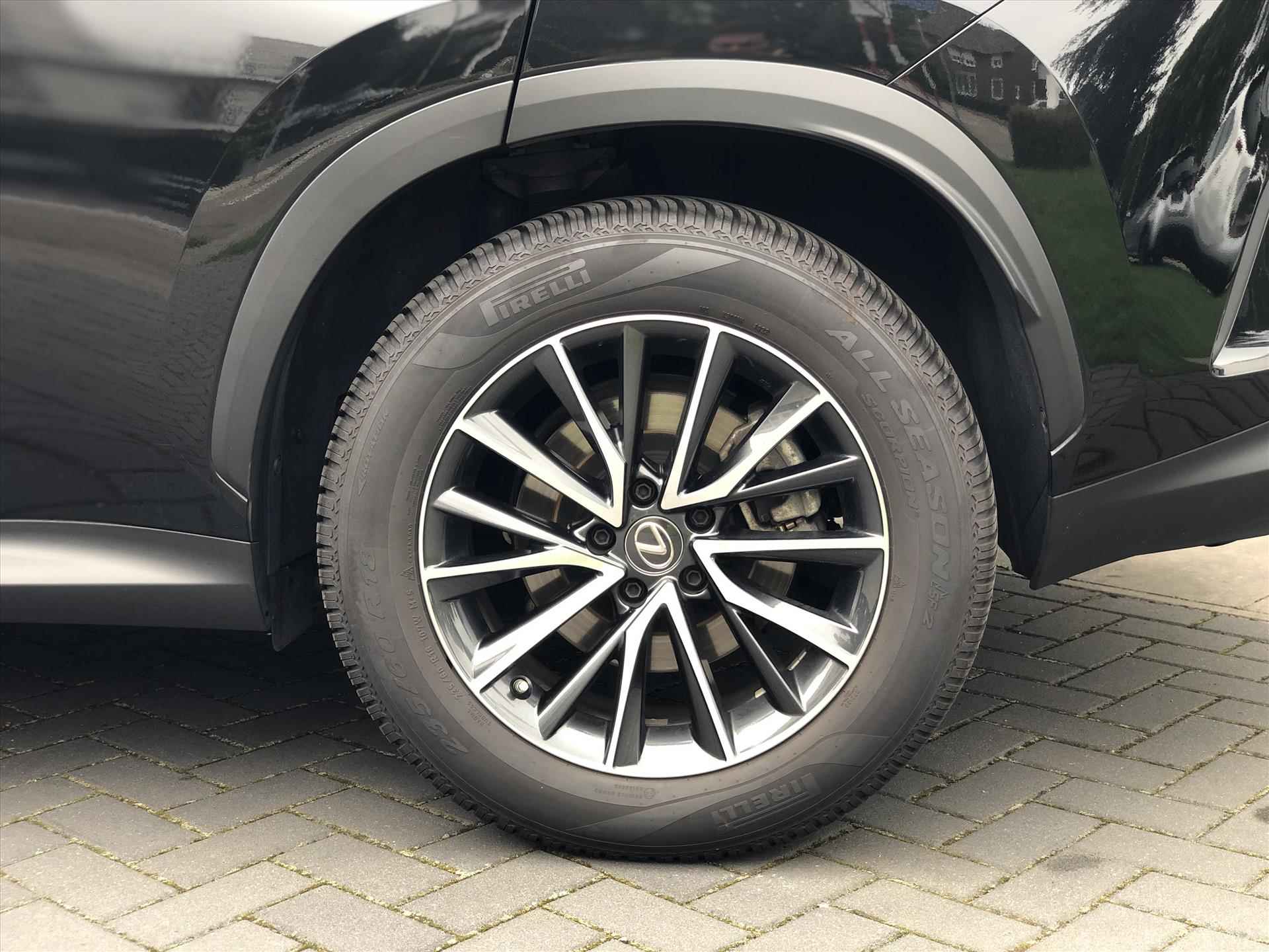 Lexus Nx 450h+ Plug-in AWD Launch Edition | 360 graden camera, Leer, Geheugenfunctie, Parkeersensoren, Stuurverwarming, Stoelventilatie - 3/39