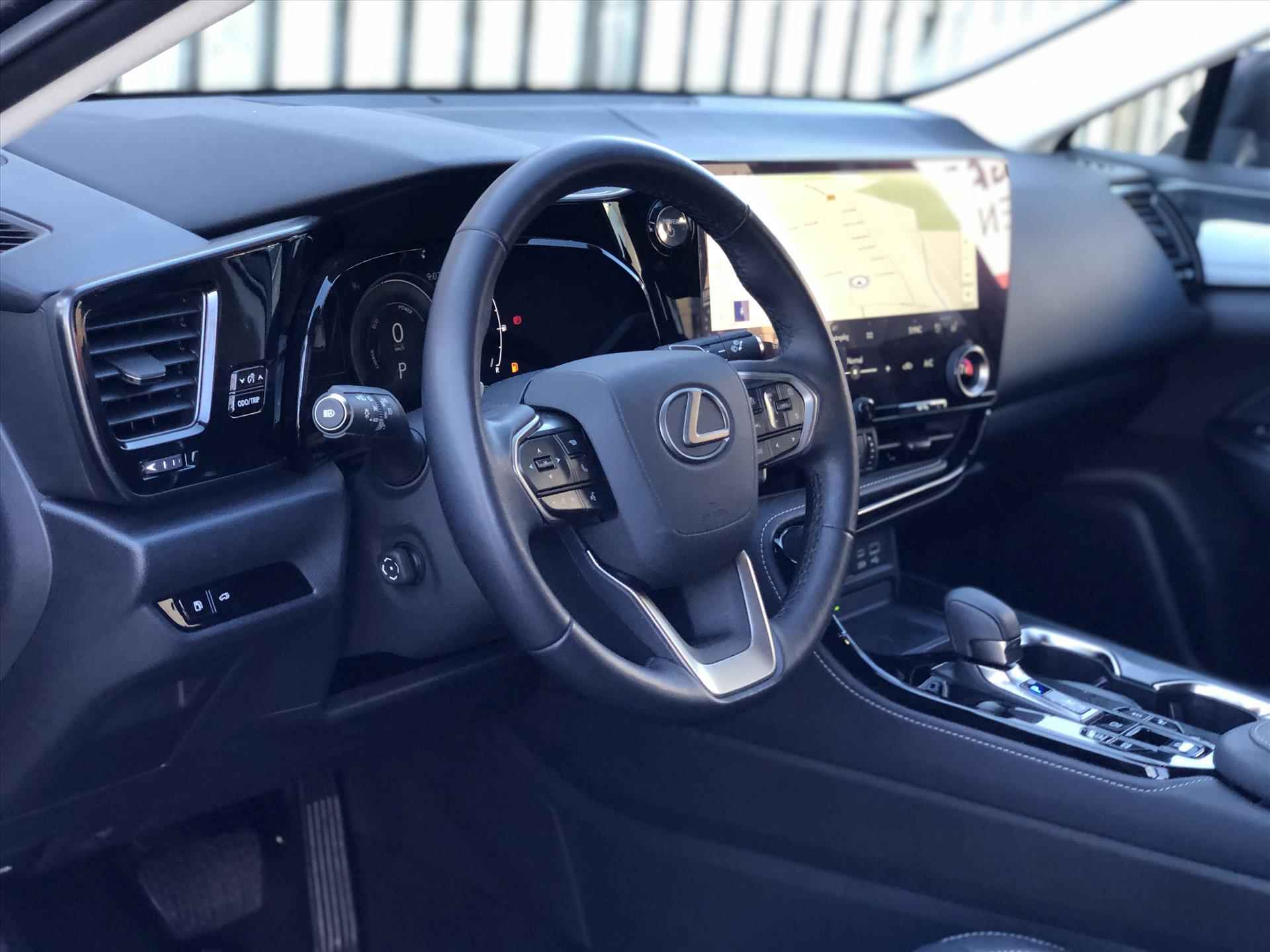 Lexus Nx 450h+ Plug-in AWD Launch Edition | 360 graden camera, Leer, Geheugenfunctie, Parkeersensoren, Stuurverwarming, Stoelventilatie - 11/39