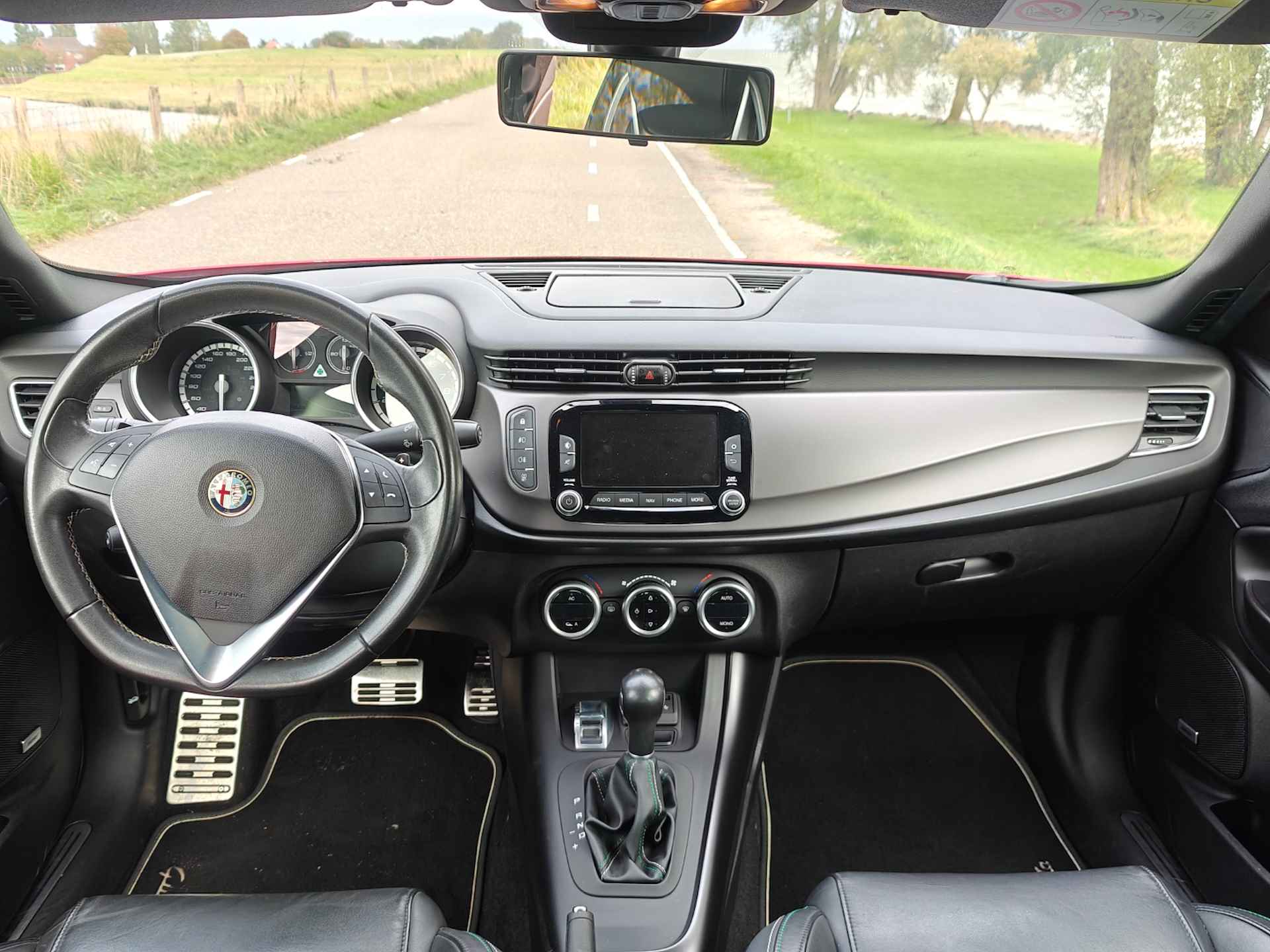 Alfa Romeo Giulietta 1.7 TBi Quadrifoglio Verde | Sportstoelen - 10/46