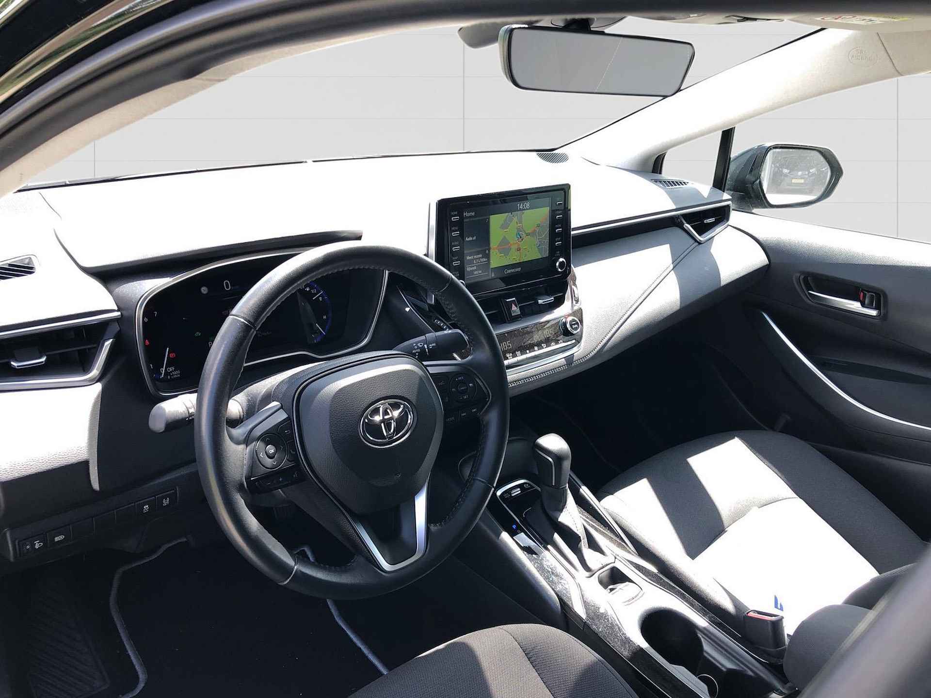 Toyota Corolla 1.8 Hybrid Sedan First Edition - 10/20