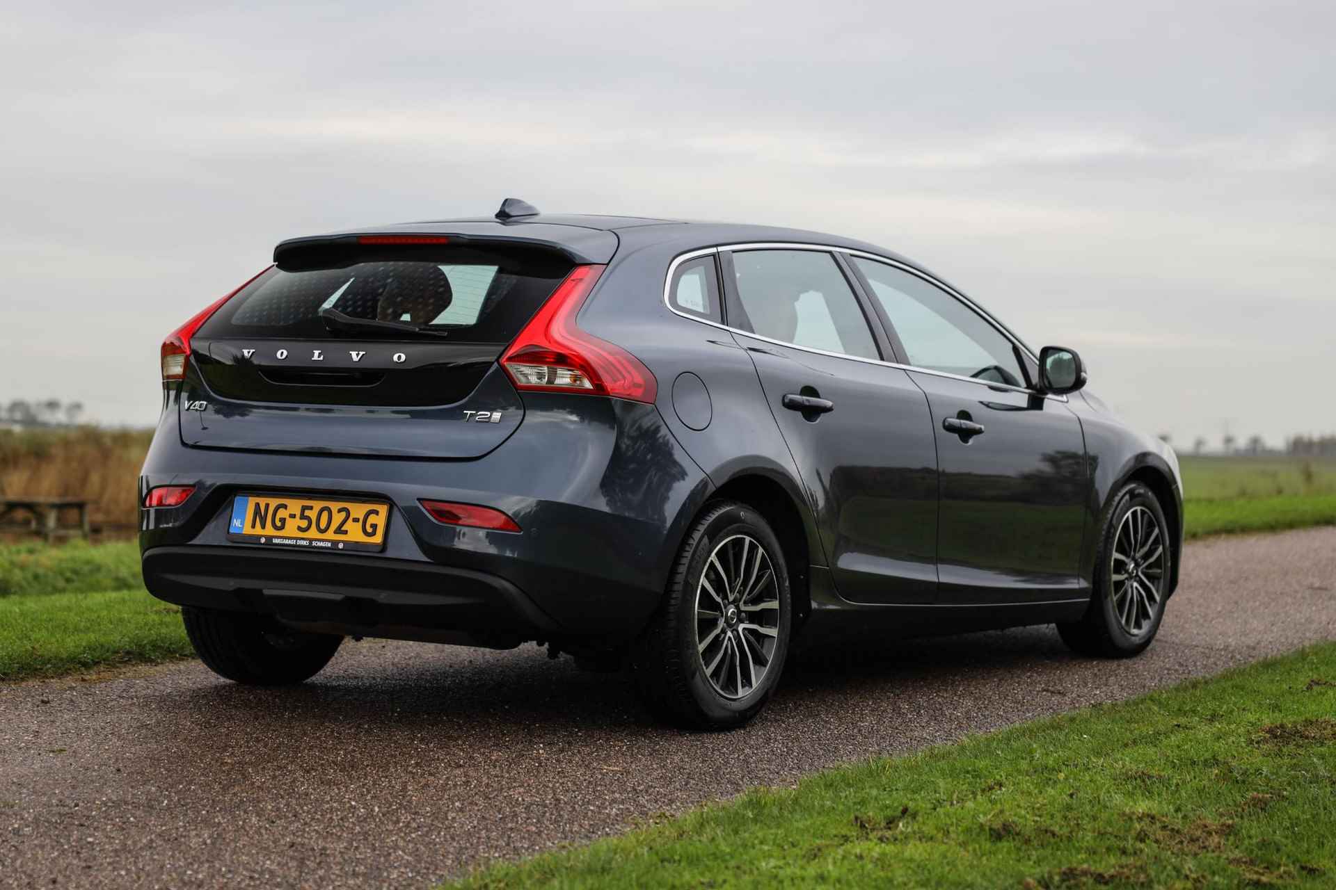 Volvo V40 T2 Aut. Inscription ✅ Leder ✅ Pano ✅ LED - 33/37