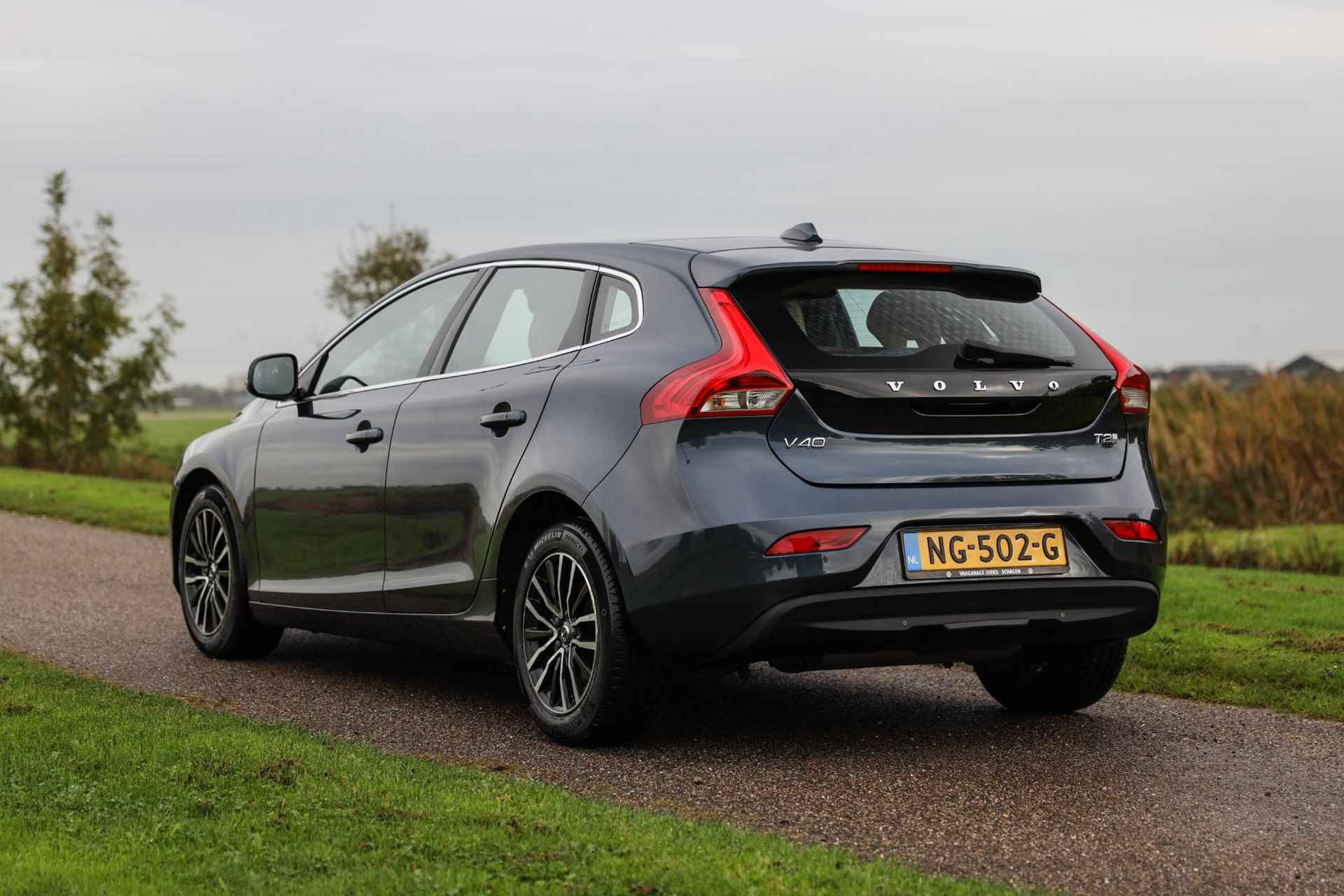 Volvo V40 T2 Aut. Inscription ✅ Leder ✅ Pano ✅ LED - 34/37