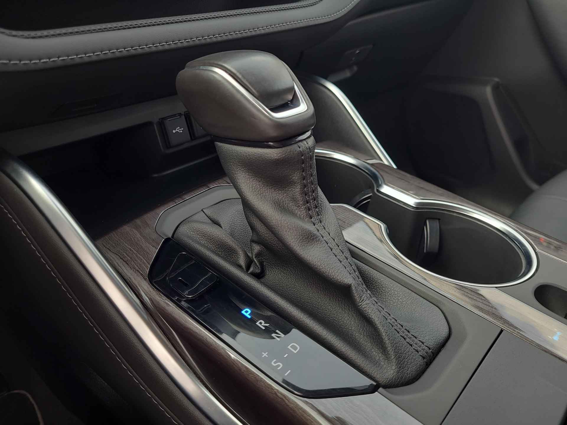 Toyota Highlander 2.5 AWD Hybrid Executive Automaat | Apple CarPlay / Android Auto | Elektr. stoel met geheugen | Rijklaarprijs incl. garantie | - 12/44