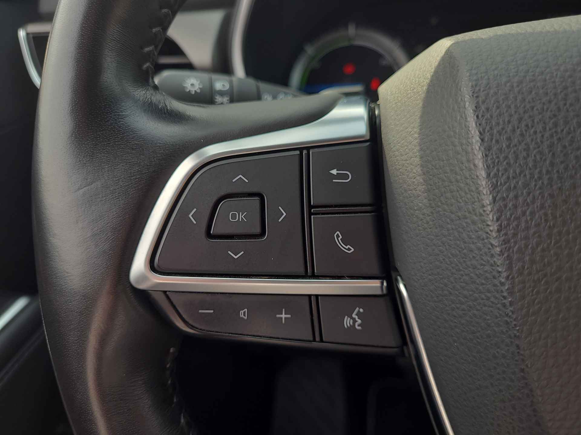 Toyota Highlander 2.5 AWD Hybrid Executive Automaat | Apple CarPlay / Android Auto | Elektr. stoel met geheugen | Rijklaarprijs incl. garantie | - 17/44