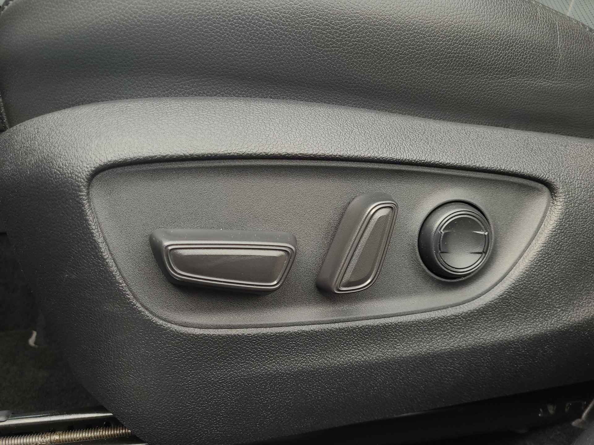 Toyota Highlander 2.5 AWD Hybrid Executive Automaat | Apple CarPlay / Android Auto | Elektr. stoel met geheugen | Rijklaarprijs incl. garantie | - 29/44