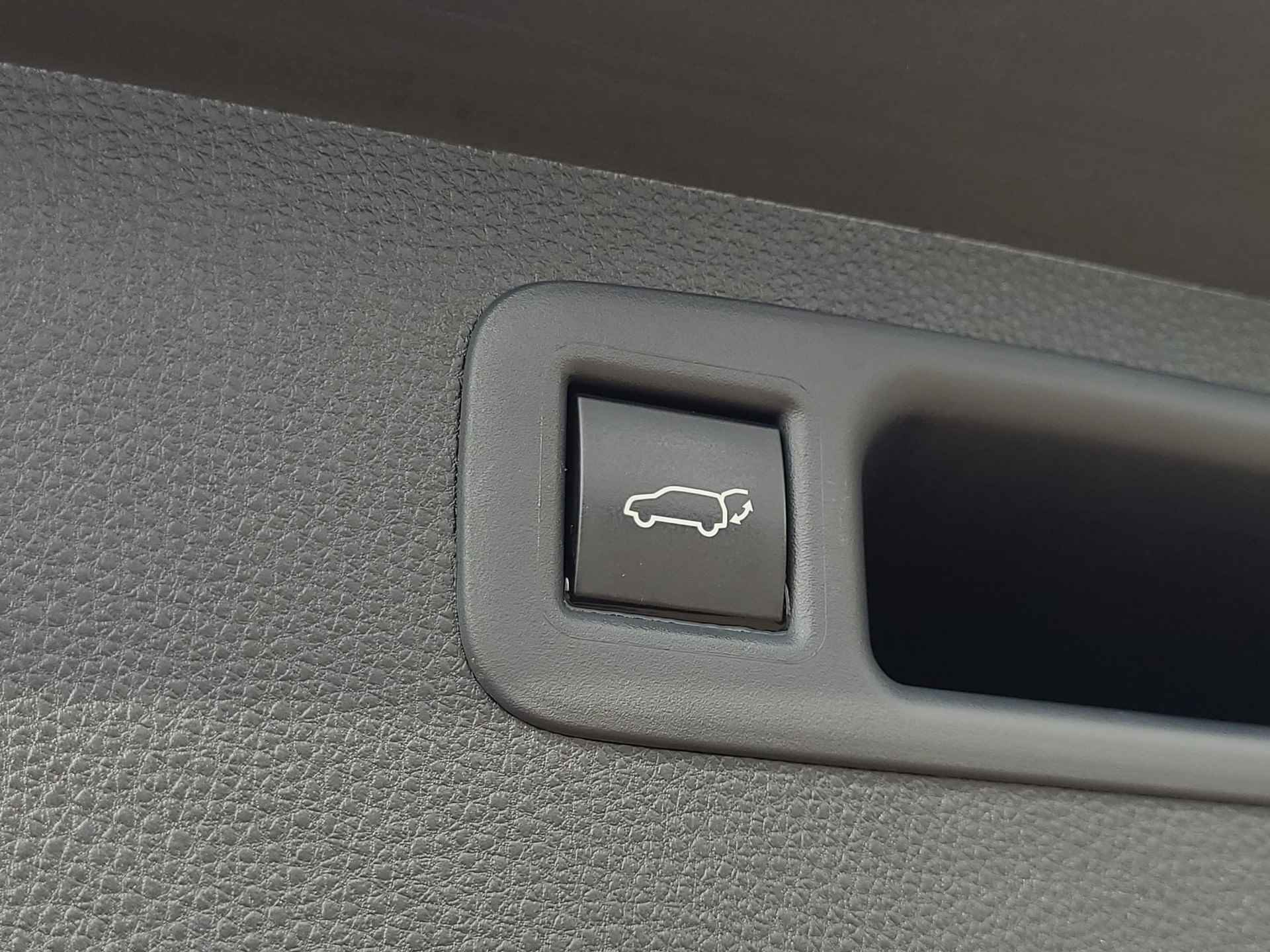 Toyota Highlander 2.5 AWD Hybrid Executive Automaat | Apple CarPlay / Android Auto | Elektr. stoel met geheugen | Rijklaarprijs incl. garantie | - 36/44