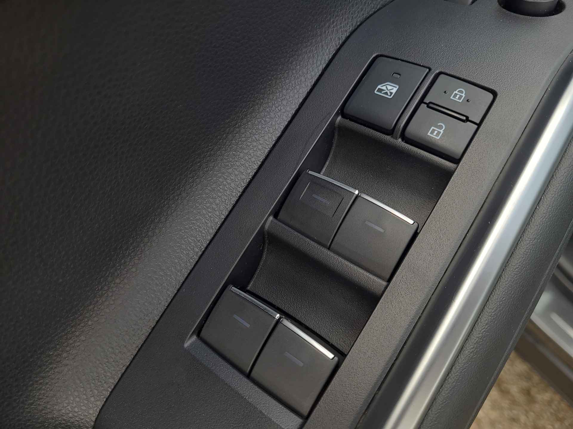 Toyota Highlander 2.5 AWD Hybrid Executive Automaat | Apple CarPlay / Android Auto | Elektr. stoel met geheugen | Rijklaarprijs incl. garantie | - 37/44