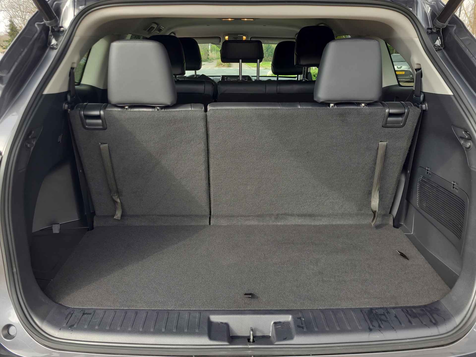 Toyota Highlander 2.5 AWD Hybrid Executive Automaat | Apple CarPlay / Android Auto | Elektr. stoel met geheugen | Rijklaarprijs incl. garantie | - 41/44