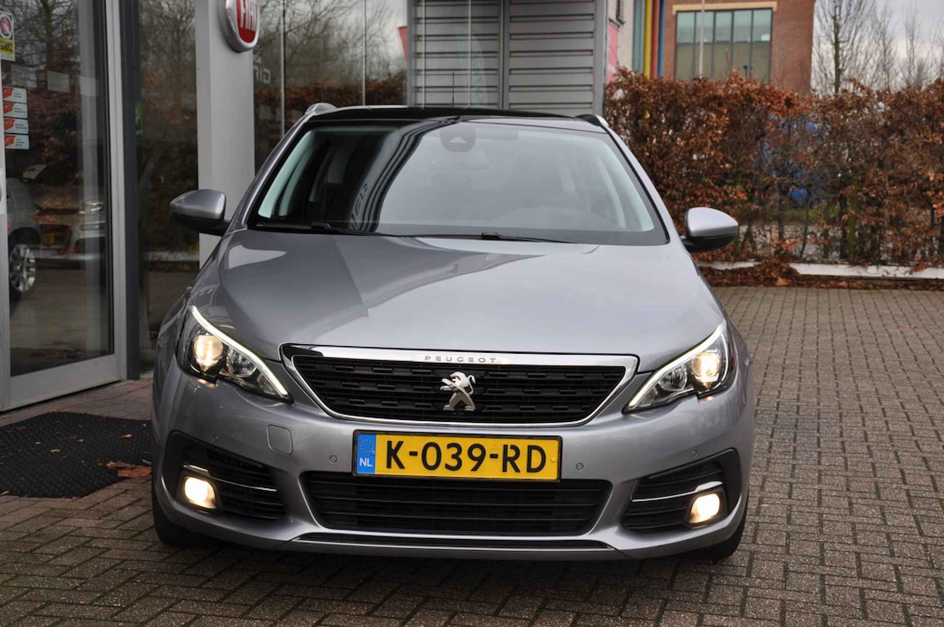 Peugeot 308 SW Pano dak Camera 1.2 PureTech Allure - 3/26