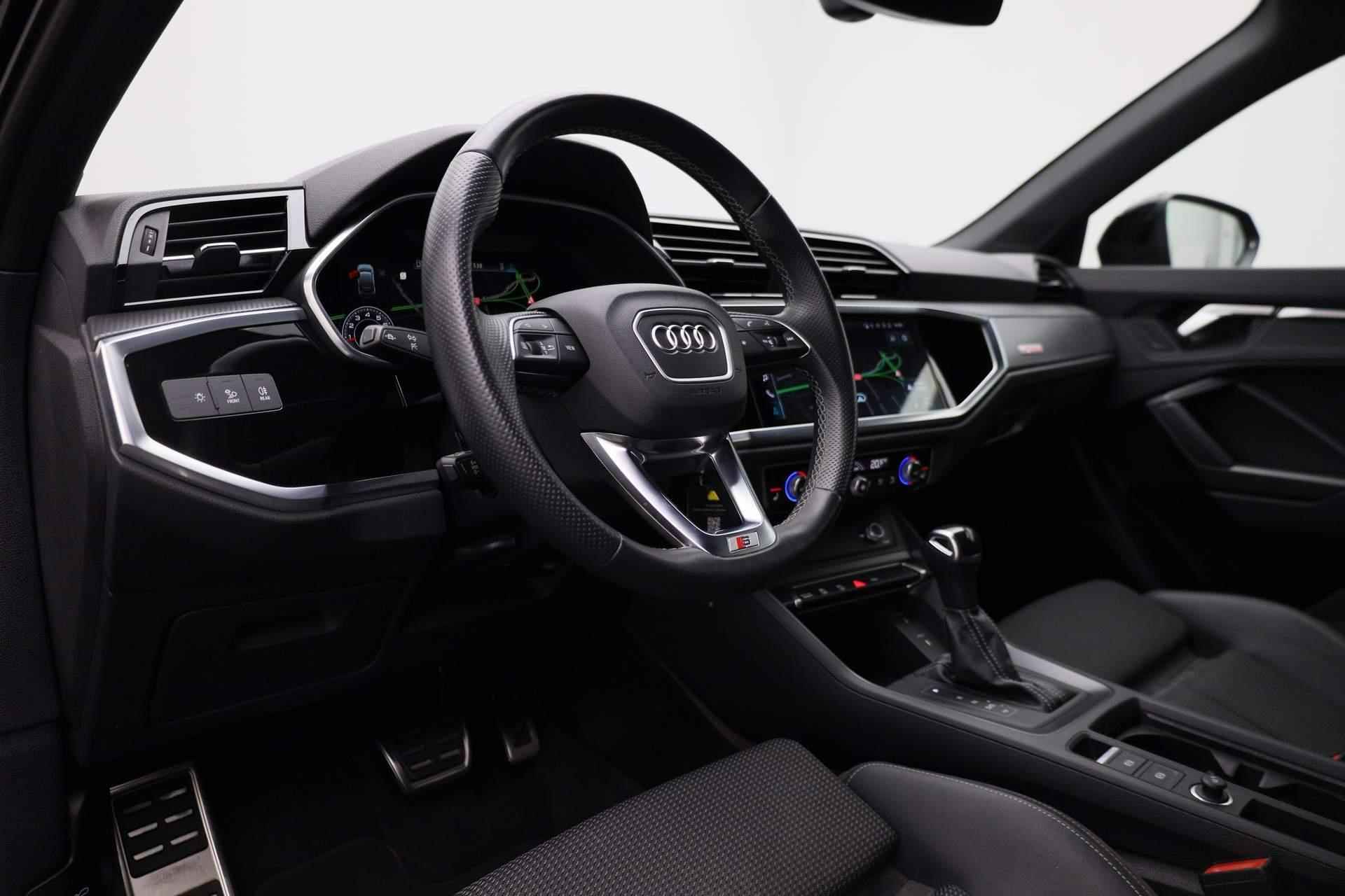 Audi Q3 Sportback 35 TFSI 150PK S-tronic Pro Line S | Pano | Navi | ACC | Camera | Stoelverwarming | 19 inch - 2/44