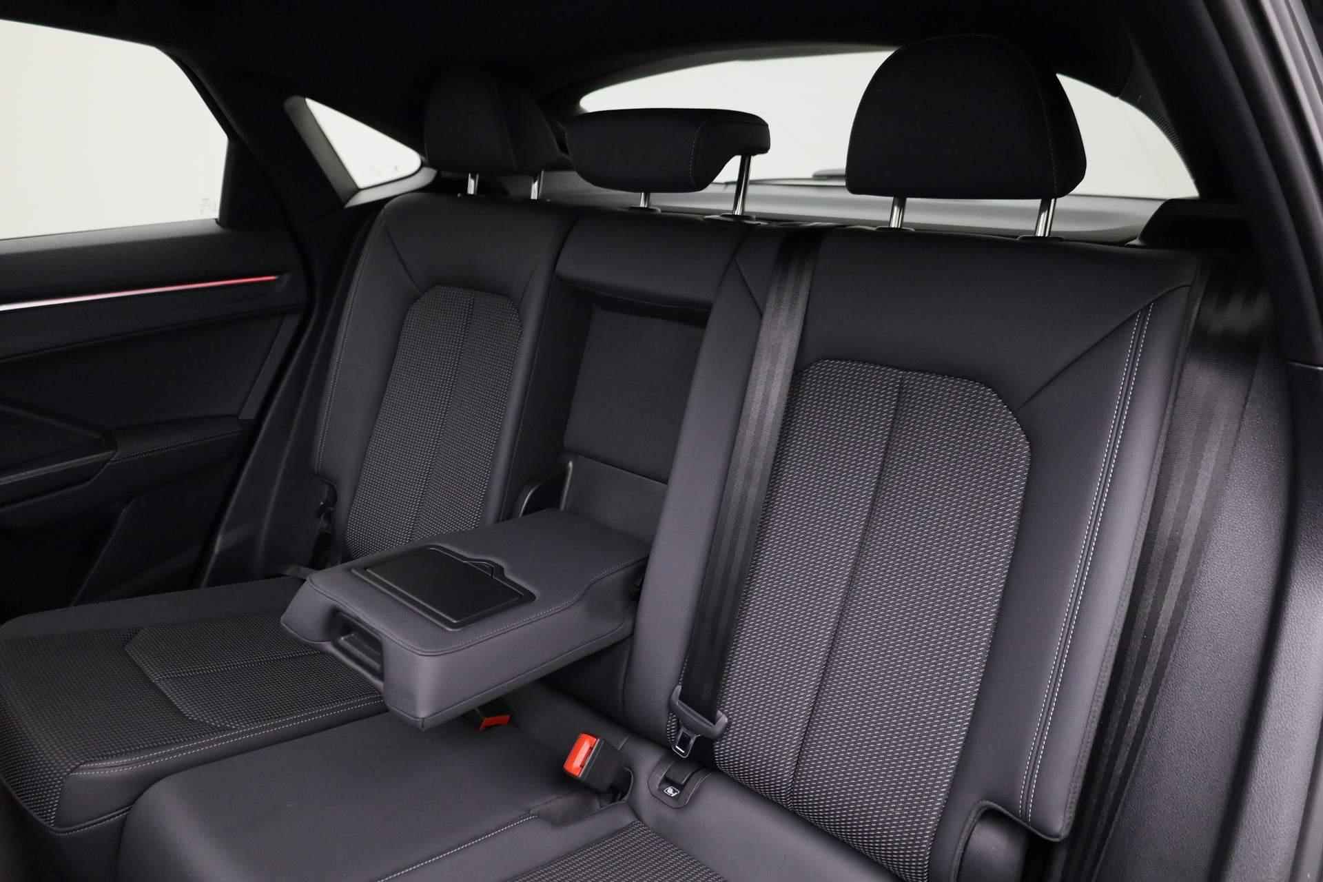 Audi Q3 Sportback 35 TFSI 150PK S-tronic Pro Line S | Pano | Navi | ACC | Camera | Stoelverwarming | 19 inch - 42/44