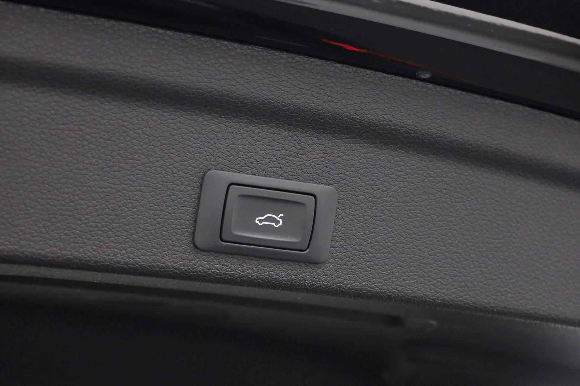 Audi Q3 Sportback 35 TFSI 150PK S-tronic Pro Line S | Pano | Navi | ACC | Camera | Stoelverwarming | 19 inch - 43/44