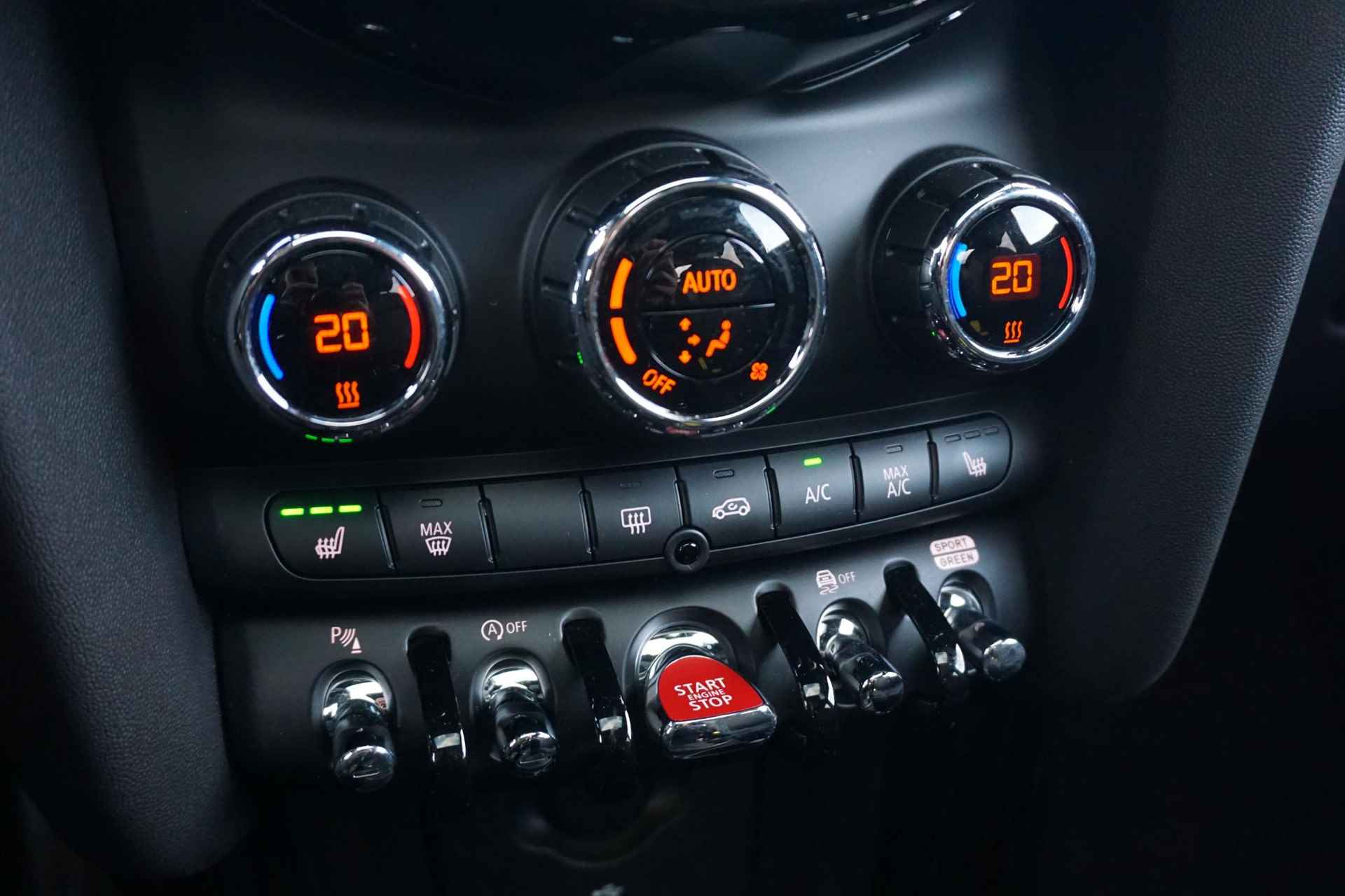 Mini 3-Deurs Cooper S Rockingham GT Edition 18'' LM Velgen / Schuif- kanteldak / Head up display / - 16/37