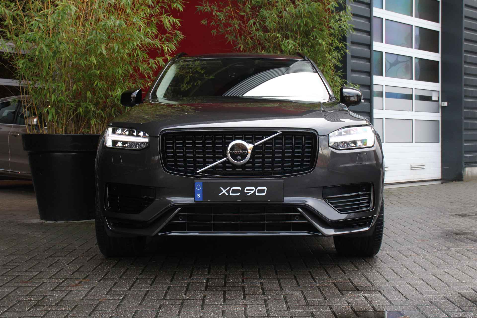 Volvo XC90 T8 Plug-in hybrid AWD Ultra Dark | Luchtvering | Bowers&Wilkins | Massage | Stoelventilatie | 360 Camera | Pilot Assist - 9/17