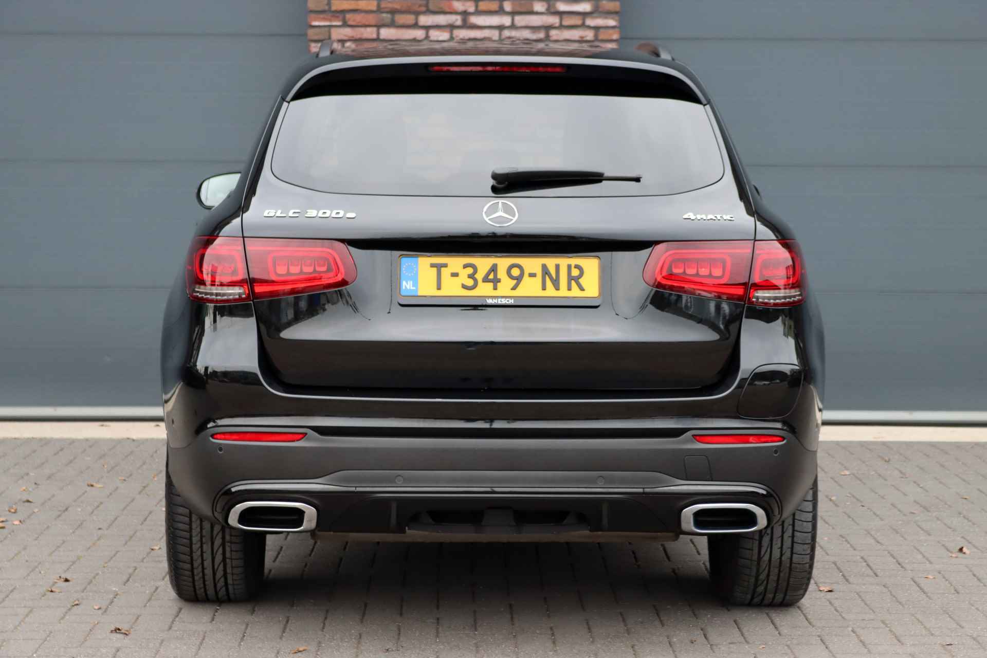 Mercedes-Benz GLC 300e 4MATIC AMG Line Aut9 | Distronic+ | Trekhaak | Keyless Go | Surround Camera | Geluidsisolerend Glas | Apple Carplay/Android Auto | Zitcomfortpakket | Sfeerverlichting | - 16/38