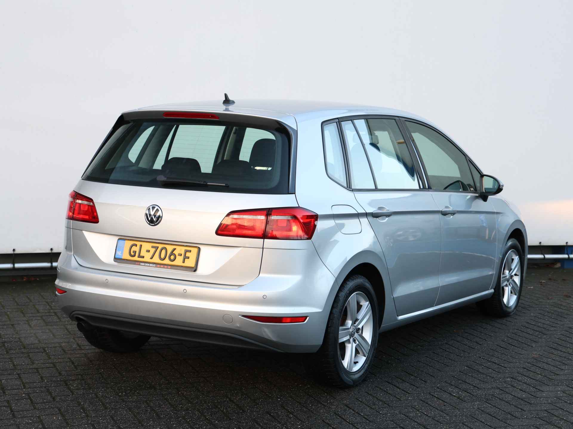 Volkswagen Golf Sportsvan 1.2 TSI Comfortline 110pk | Navigatie I Parkeersensoren I Stoelverwarming - 5/35