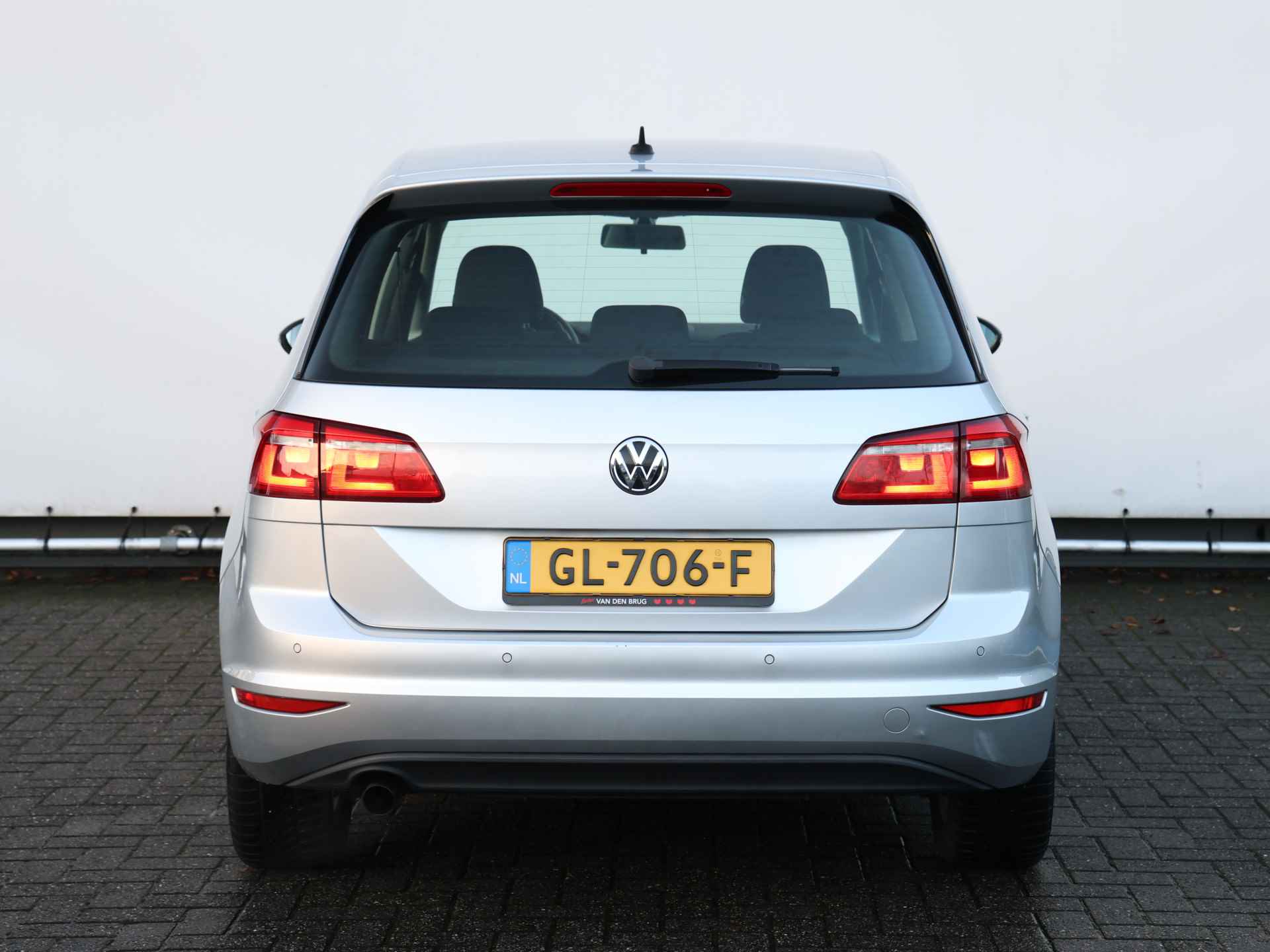 Volkswagen Golf Sportsvan 1.2 TSI Comfortline 110pk | Navigatie I Parkeersensoren I Stoelverwarming - 6/35