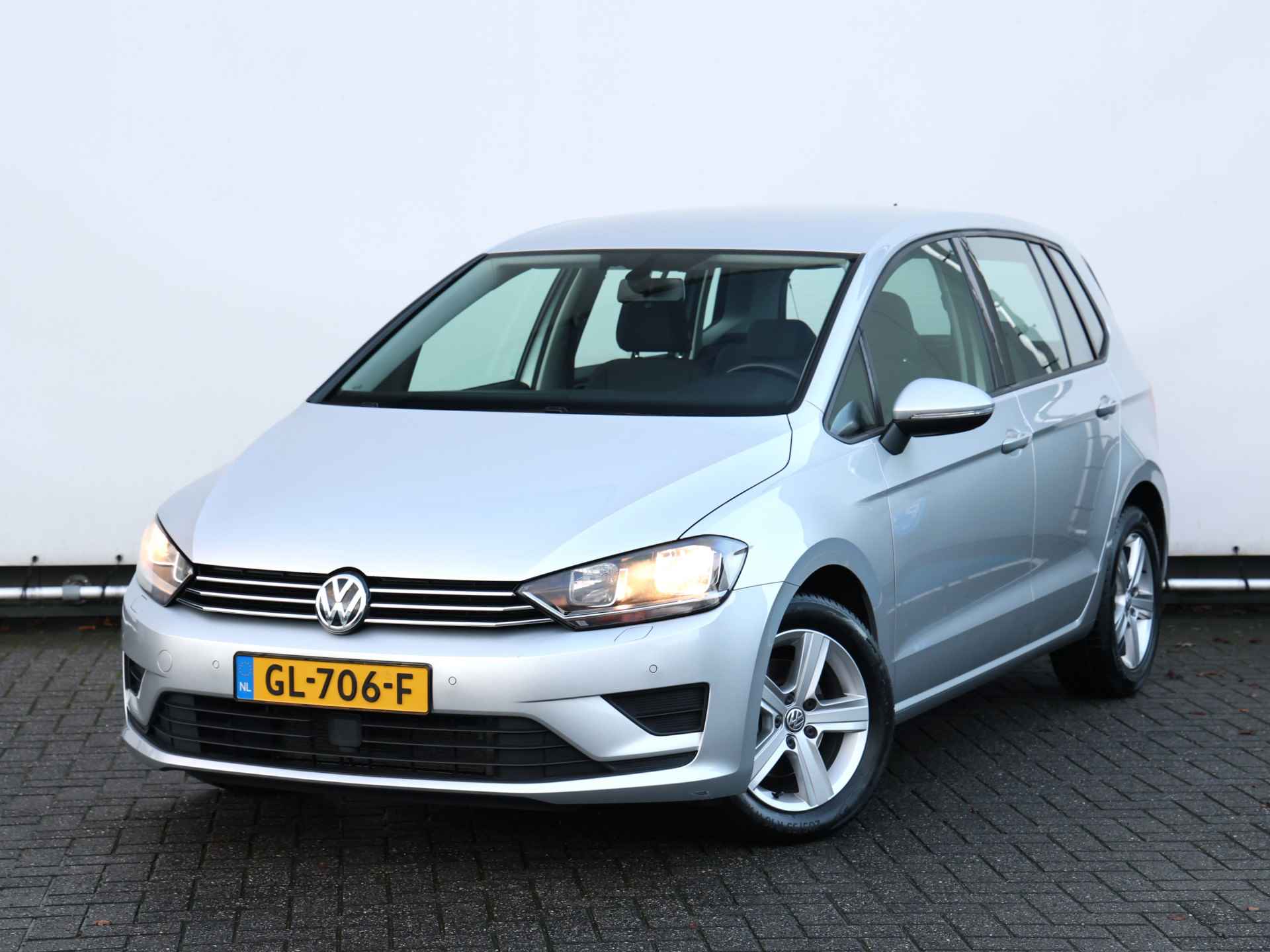 Volkswagen Golf Sportsvan 1.2 TSI Comfortline 110pk | Navigatie I Parkeersensoren I Stoelverwarming - 11/35