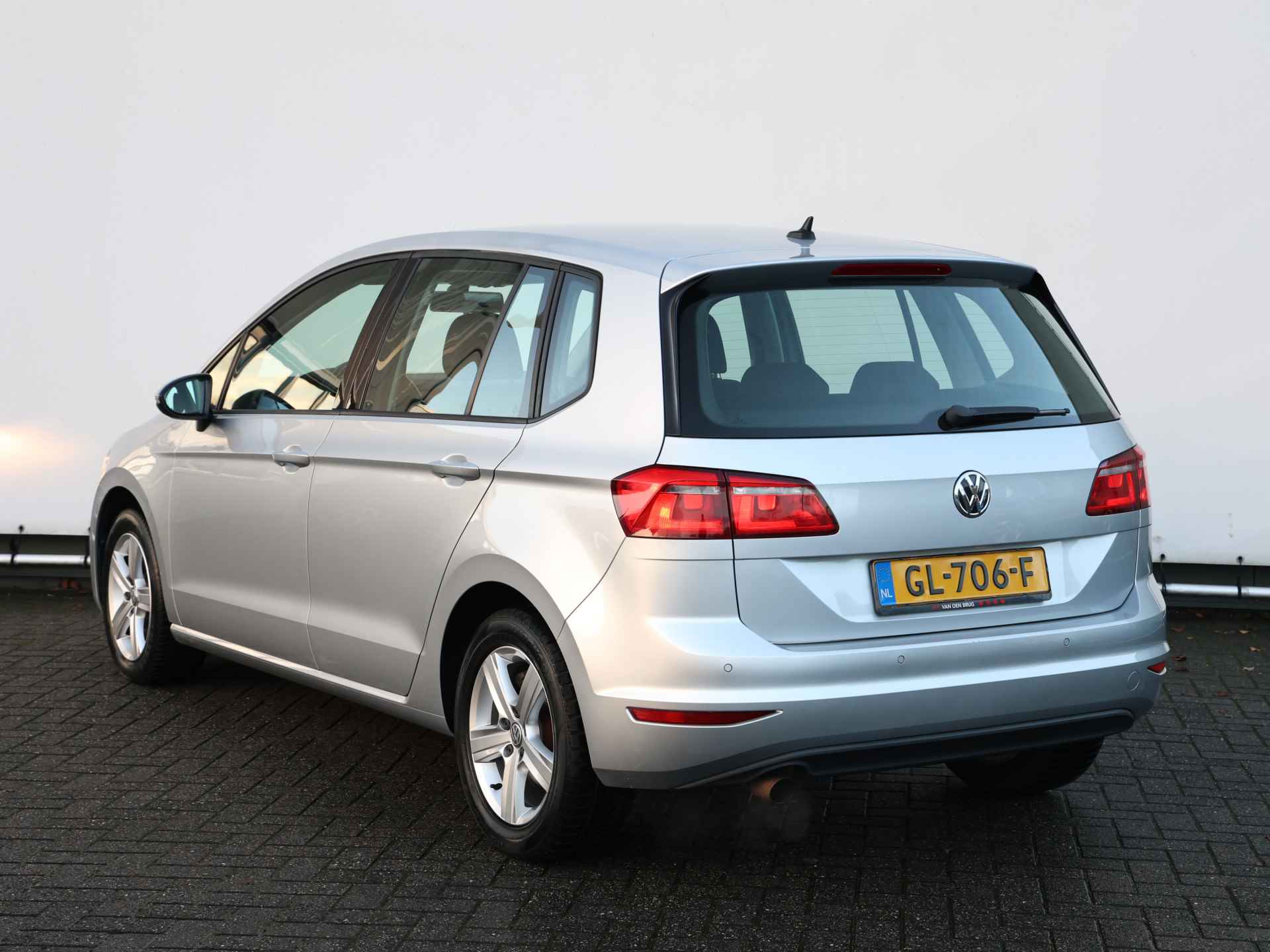 Volkswagen Golf Sportsvan 1.2 TSI Comfortline 110pk | Navigatie I Parkeersensoren I Stoelverwarming - 13/35