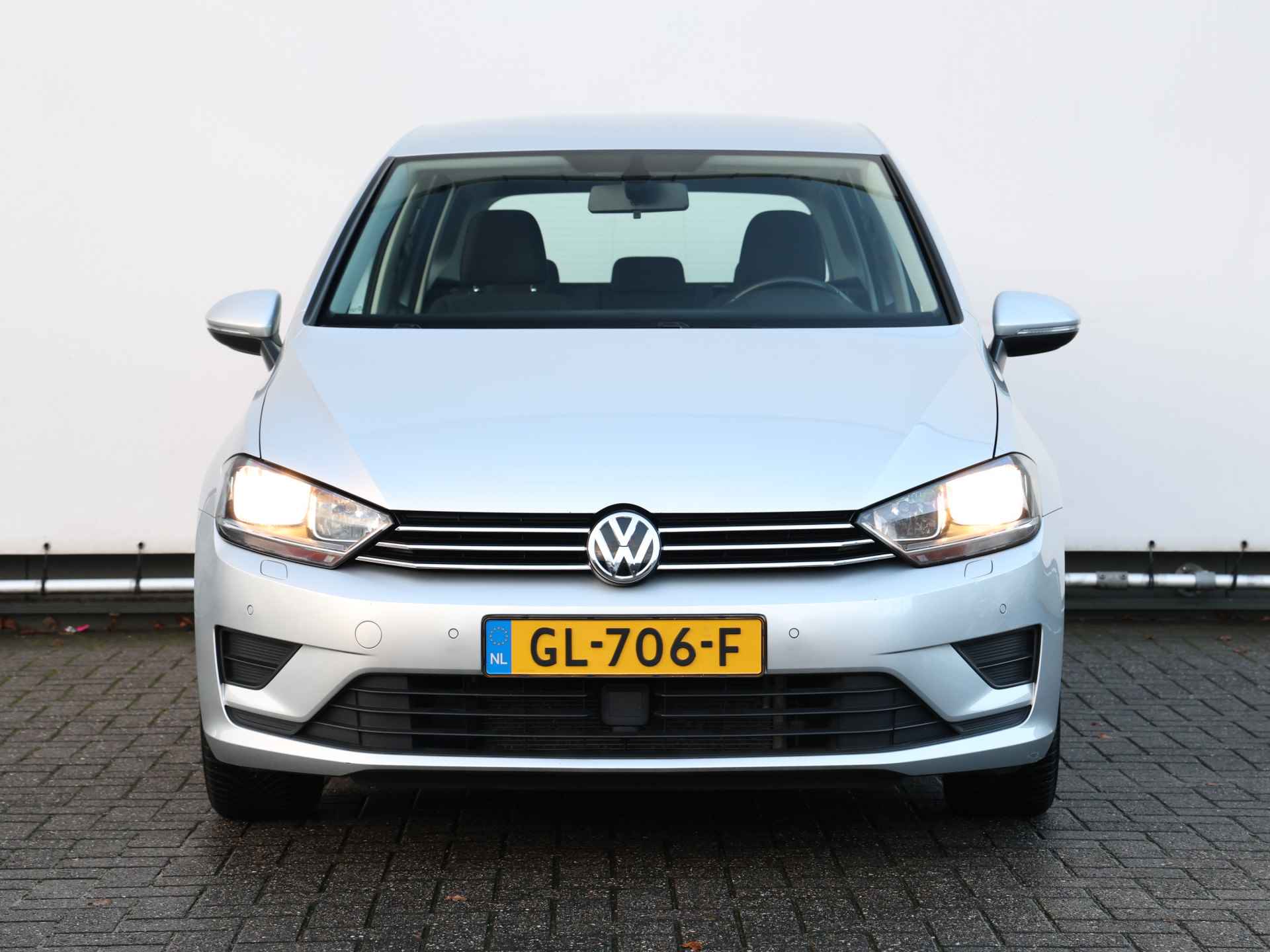 Volkswagen Golf Sportsvan 1.2 TSI Comfortline 110pk | Navigatie I Parkeersensoren I Stoelverwarming - 14/35