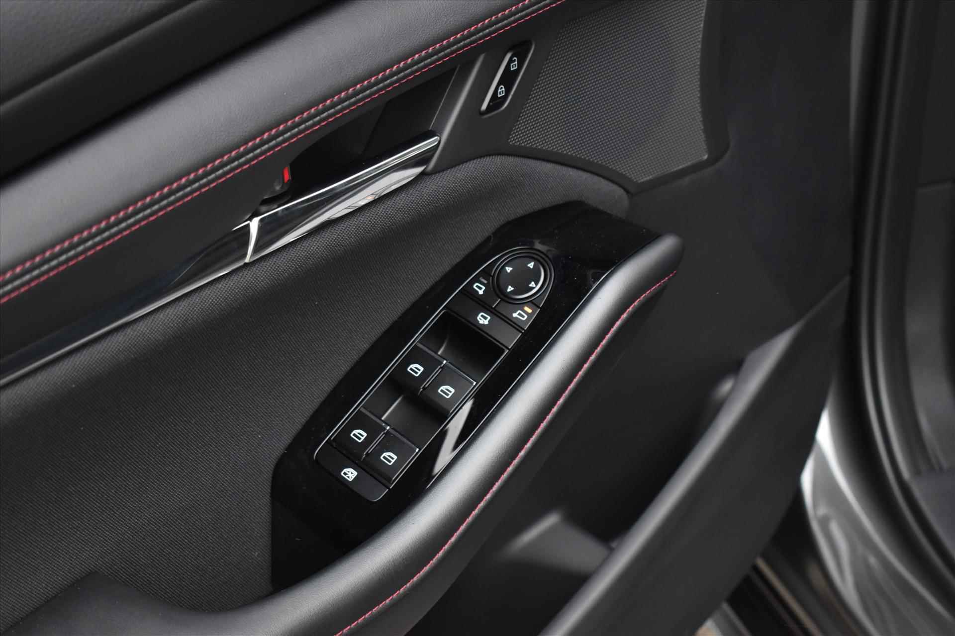 MAZDA 3 Hatchback e-Skyactiv-G 150pk Homura | Model 2024! | Camera | Navigatie | Draadloos Apple Carplay | 18" LMV | *DEMO* - 23/29