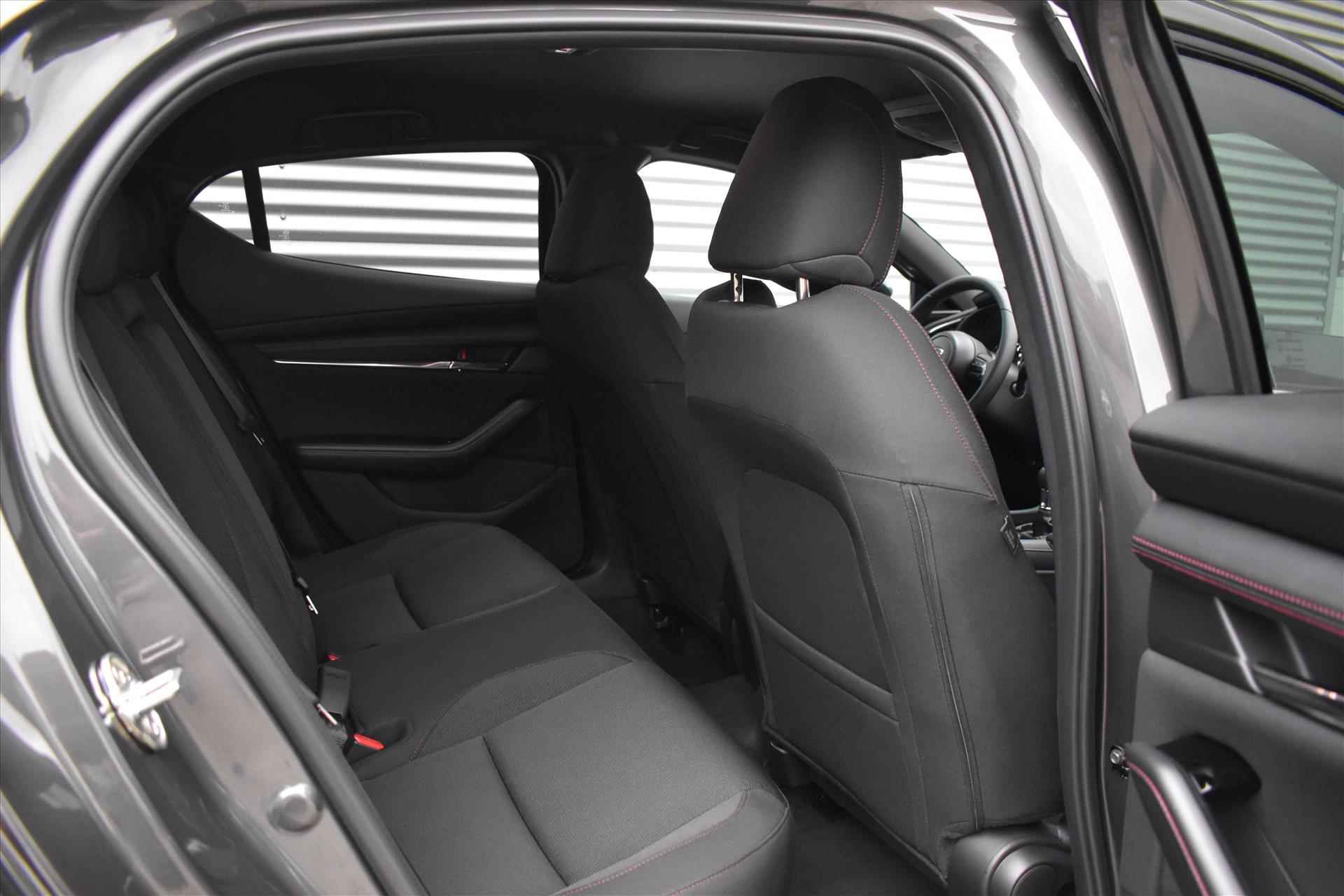 MAZDA 3 Hatchback e-Skyactiv-G 150pk Homura | Model 2024! | Camera | Navigatie | Draadloos Apple Carplay | 18" LMV | *DEMO* - 26/29