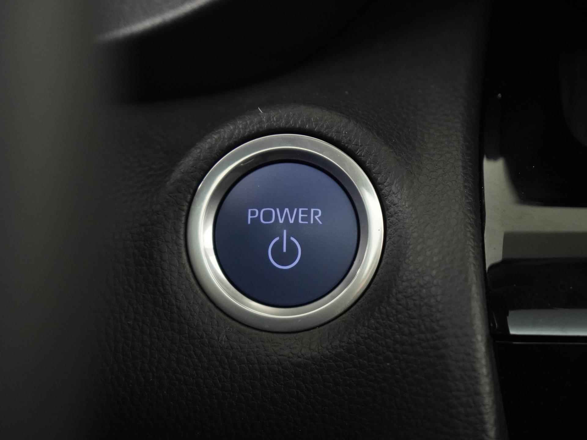 Toyota Yaris Cross 1.5 Hybrid Adventure | Panoramadak | Camera | Carplay | Adapt cruise |  Zondag Open! - 30/39