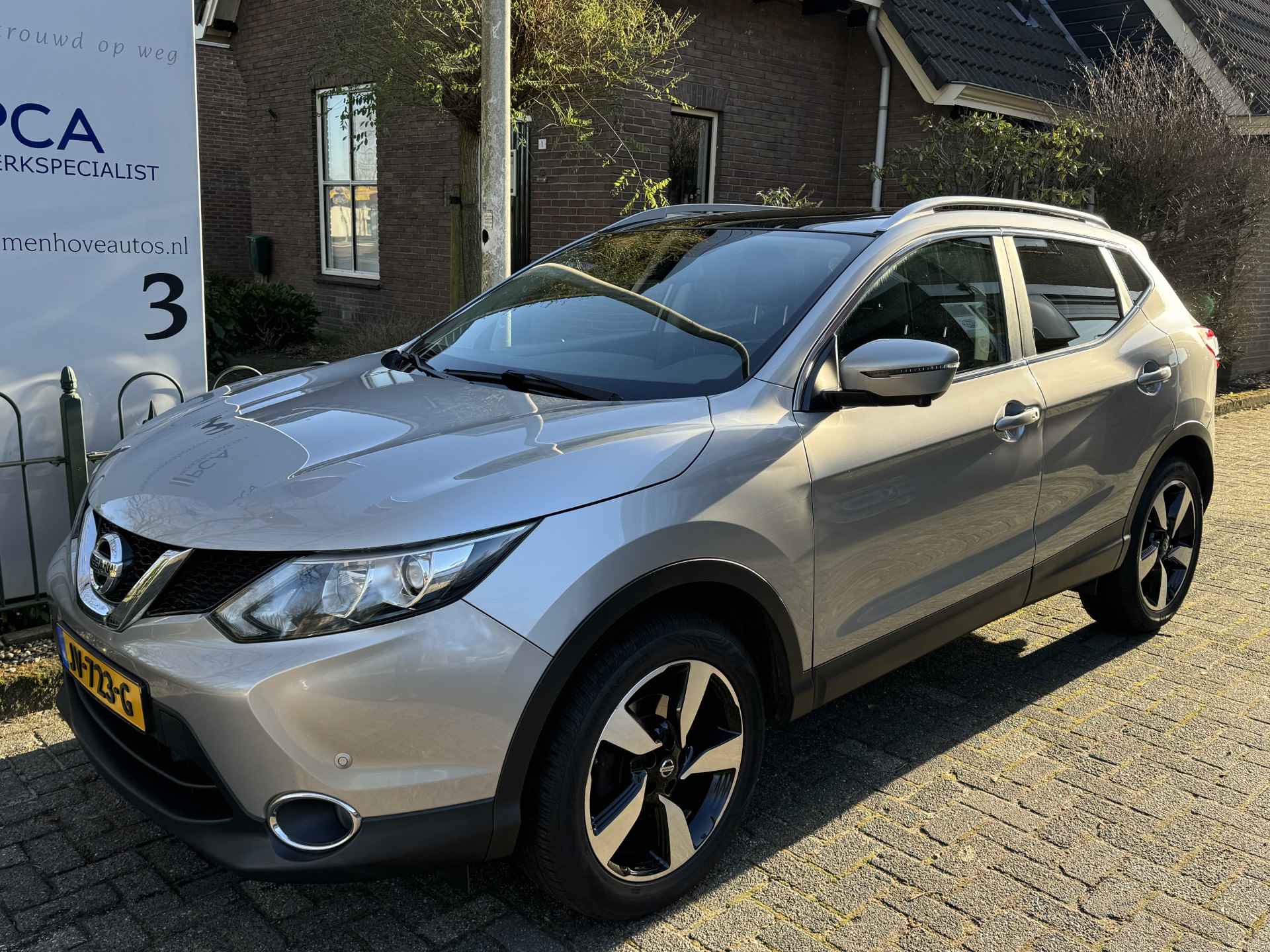 Nissan QASHQAI 1.5 dCi N-Connecta Airco/Rondomzicht camera/Pano/Lichtmetalen velgen - 3/48