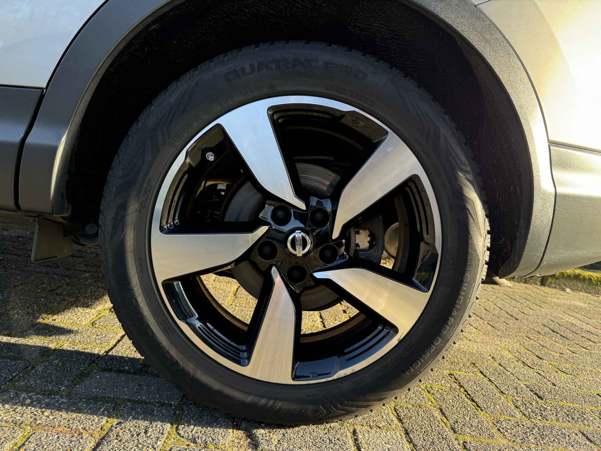 Nissan QASHQAI 1.5 dCi N-Connecta Airco/Rondomzicht camera/Pano/Lichtmetalen velgen - 47/48