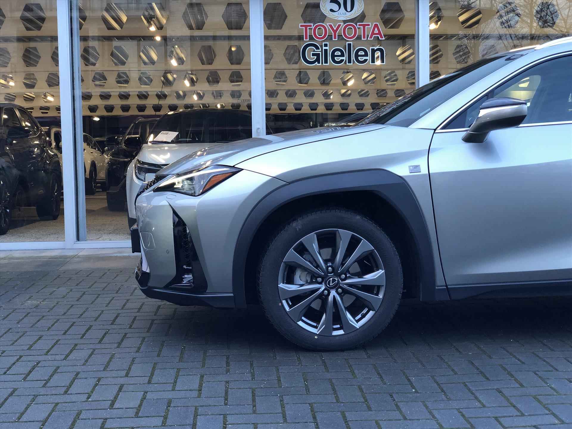 Lexus Ux 300h 199pk F Sport Design | Nieuw model, Groot scherm, Dodehoekherkenning, Parkeersensoren, Stoel + Stuurverwarming, 18inch - 5/41