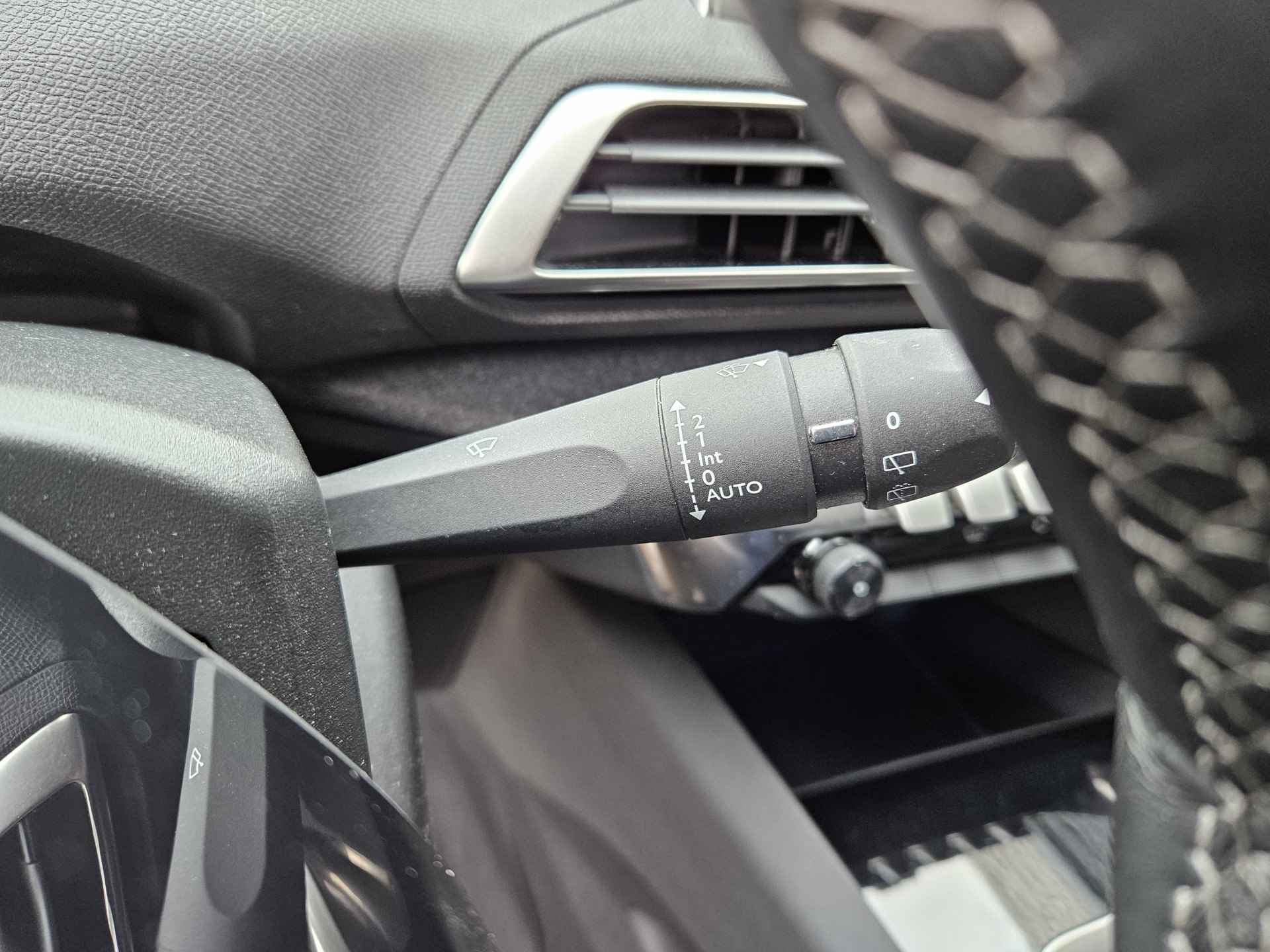 Peugeot 5008 1.2 PureTech Allure 7-Zits | Trekhaak | Navigatie | Camera | Apple Carplay en Android Auto | Keyless Entry en Start - 37/42