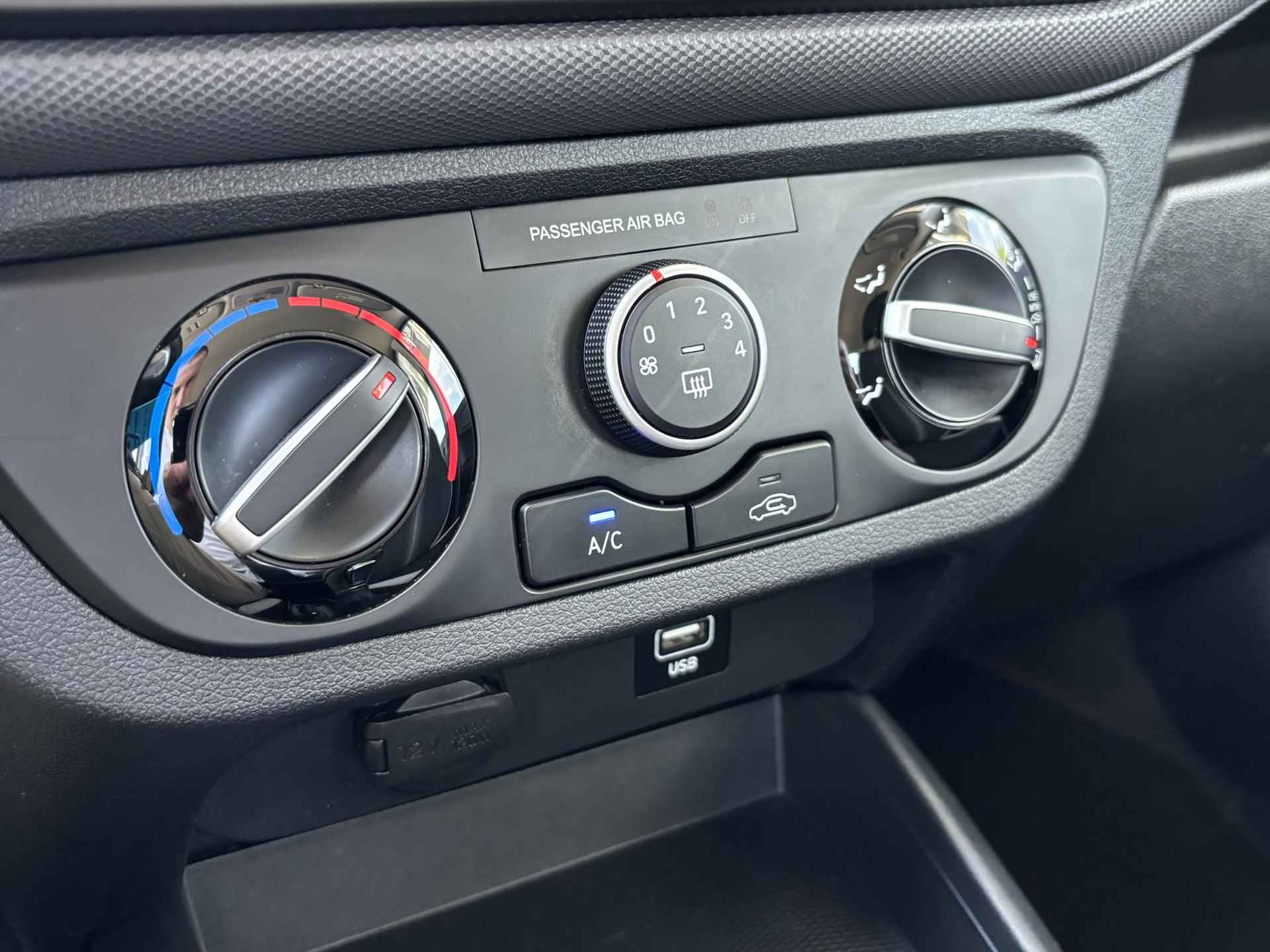 Hyundai i10 1.0 Comfort 5-zits | Automaat | Apple CarPlay | Cruise Control | Airco | 36Mnd. Garantie | Rijklaar! | - 23/28