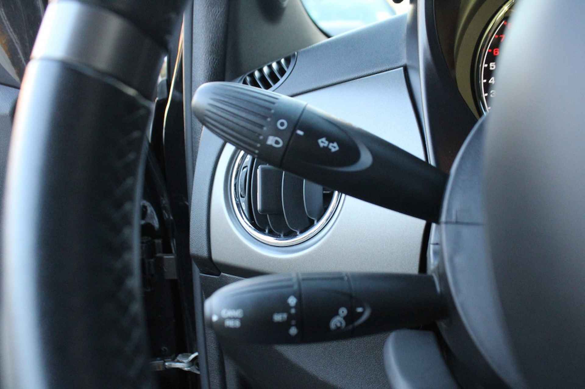 FIAT 500 1.2 S Apple Carplay sportstoelen Cruise control navigatie. - 25/45