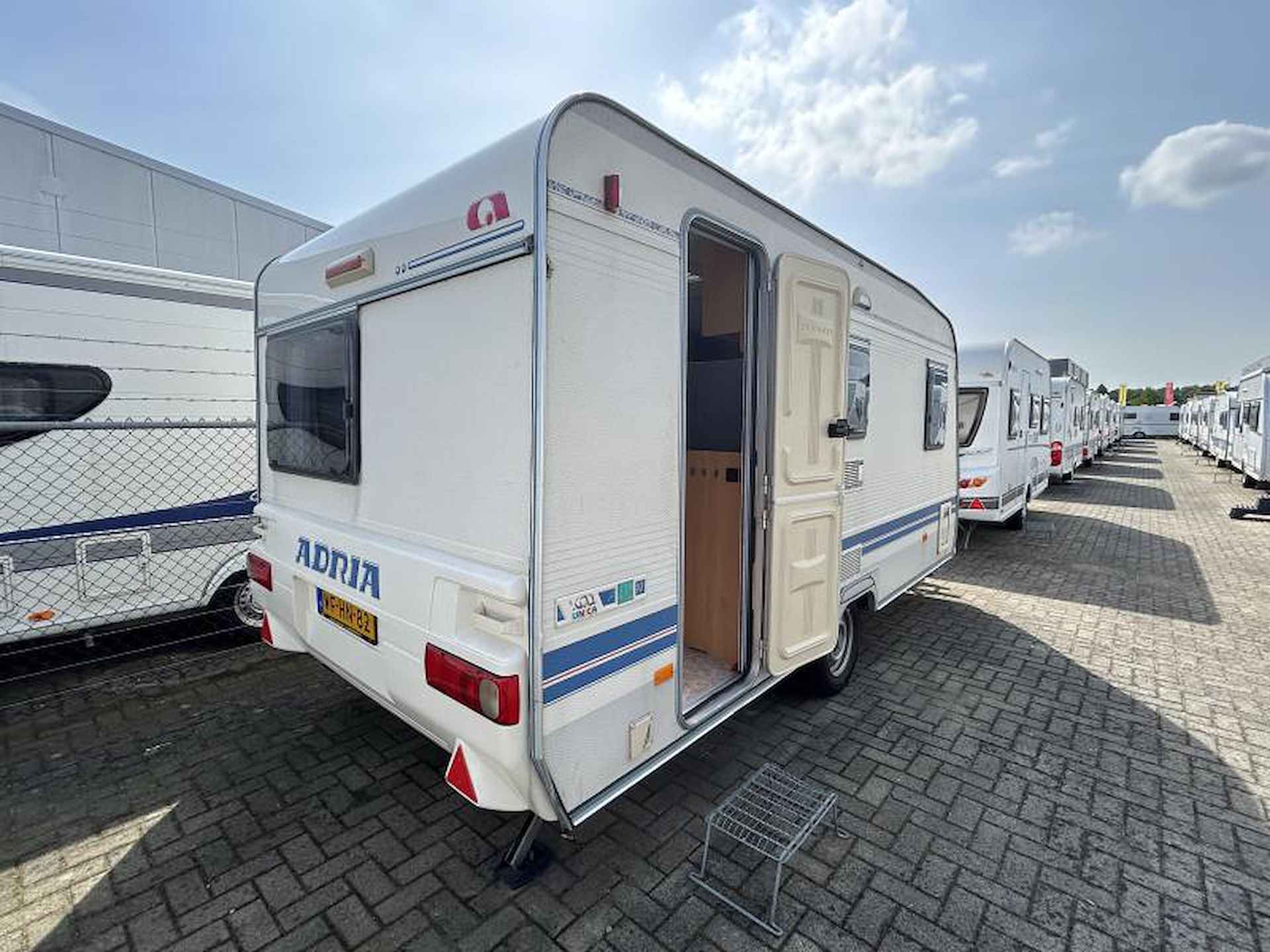 Adria Unica 432 PX 2002 Voortent/Fietse - 4/14