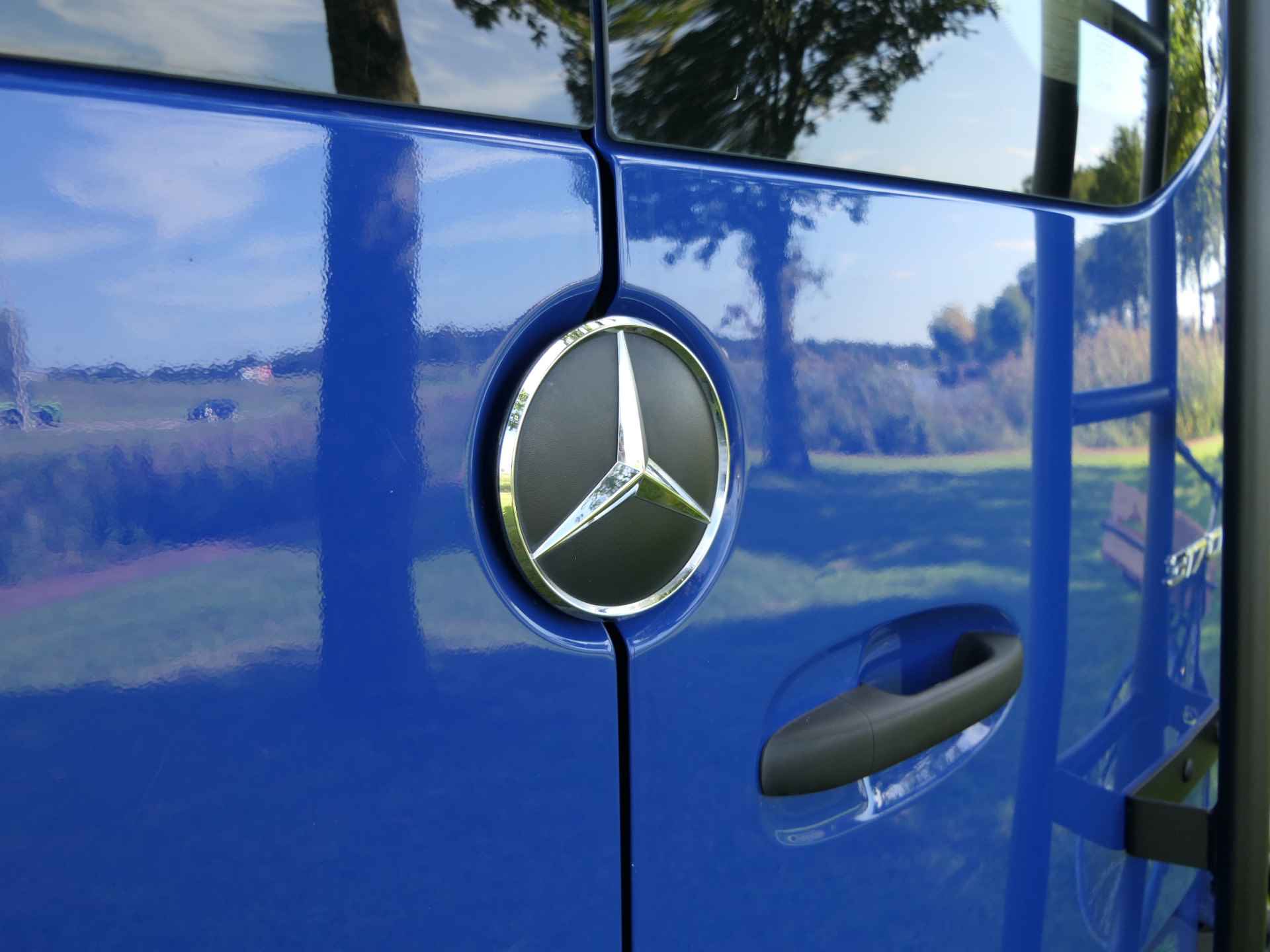 Mercedes-Benz Sprinter Leaf Campervan | Luifel | Douche | Zonnepanelen | Vast bed | Carplay/ Android Auto - 19/86