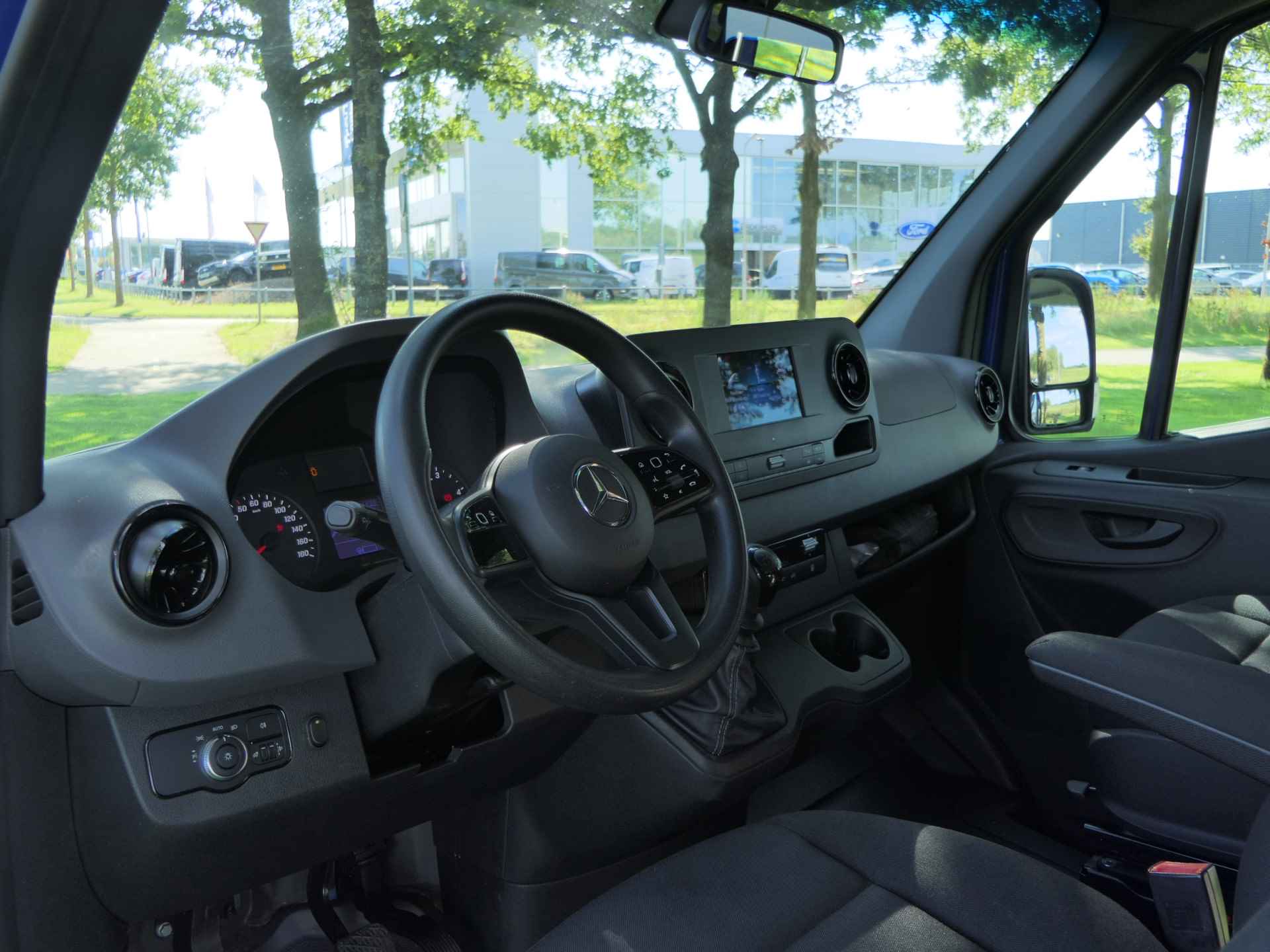 Mercedes-Benz Sprinter Leaf Campervan | Luifel | Douche | Zonnepanelen | Vast bed | Carplay/ Android Auto - 29/86