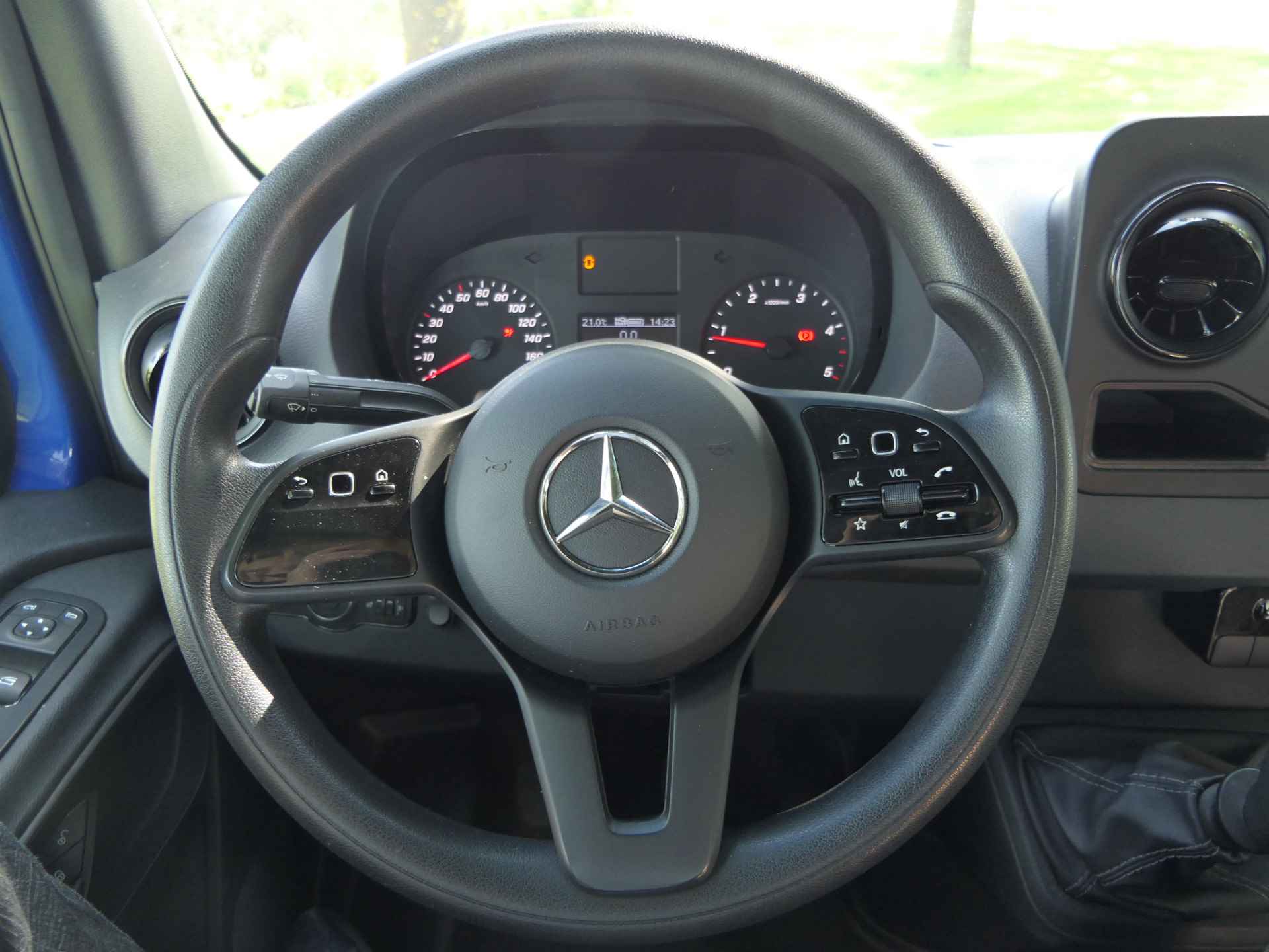 Mercedes-Benz Sprinter Leaf Campervan | Luifel | Douche | Zonnepanelen | Vast bed | Carplay/ Android Auto - 35/86