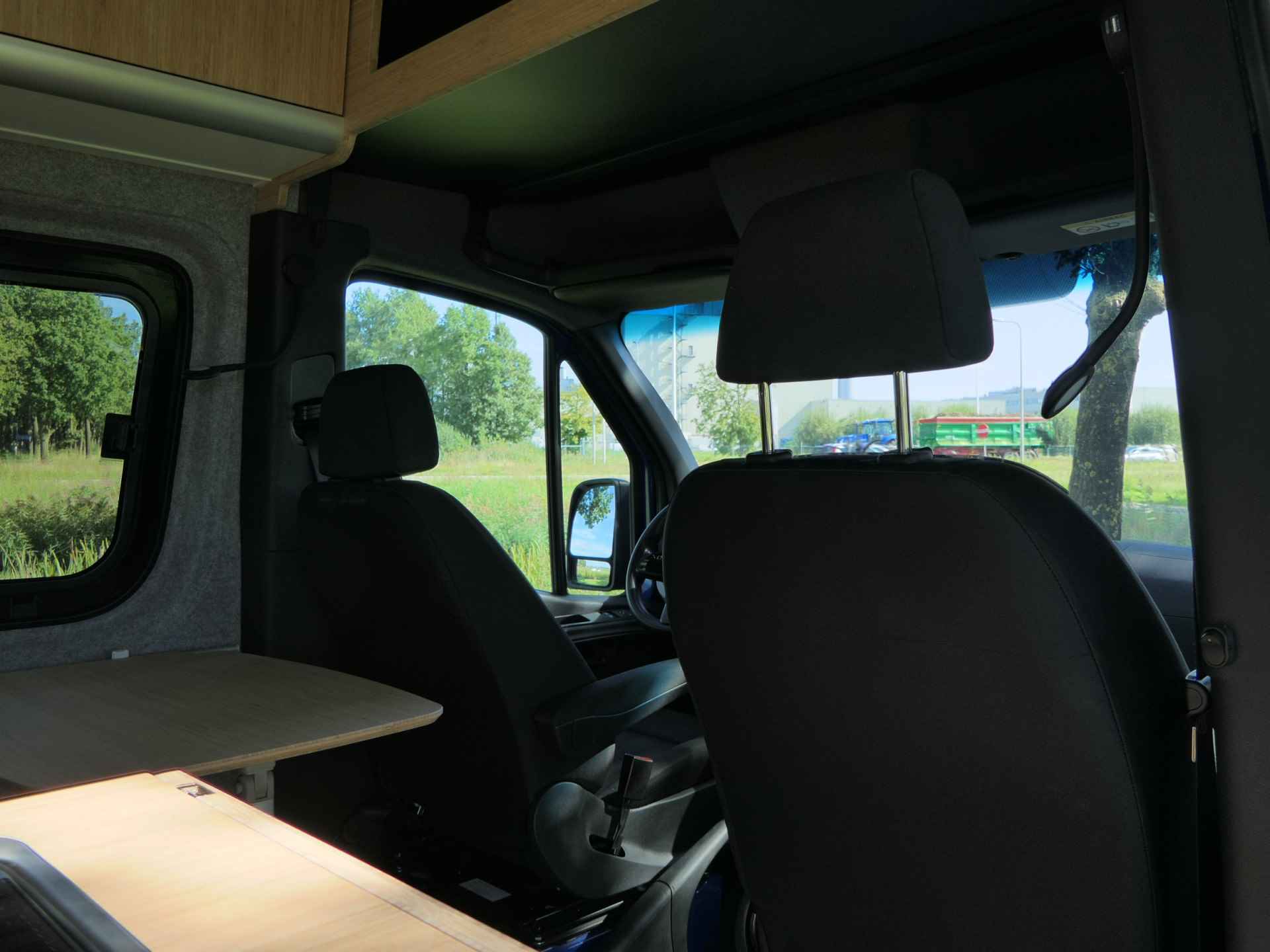 Mercedes-Benz Sprinter Leaf Campervan | Luifel | Douche | Zonnepanelen | Vast bed | Carplay/ Android Auto - 57/86