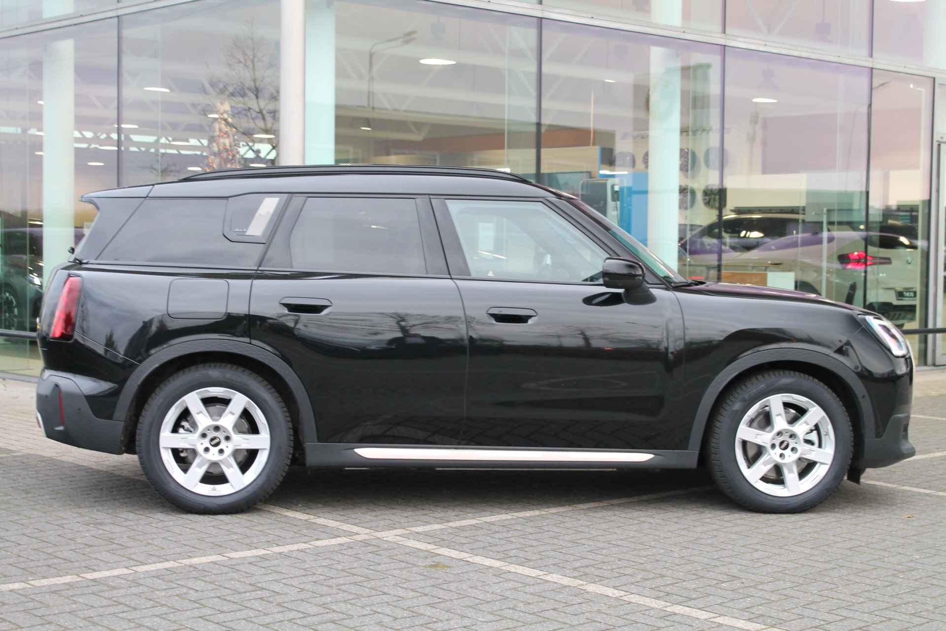 MINI Countryman SE ALL4 / Favoured / Pakket L / 20" Windmill Spoke 2-tone - 26/26