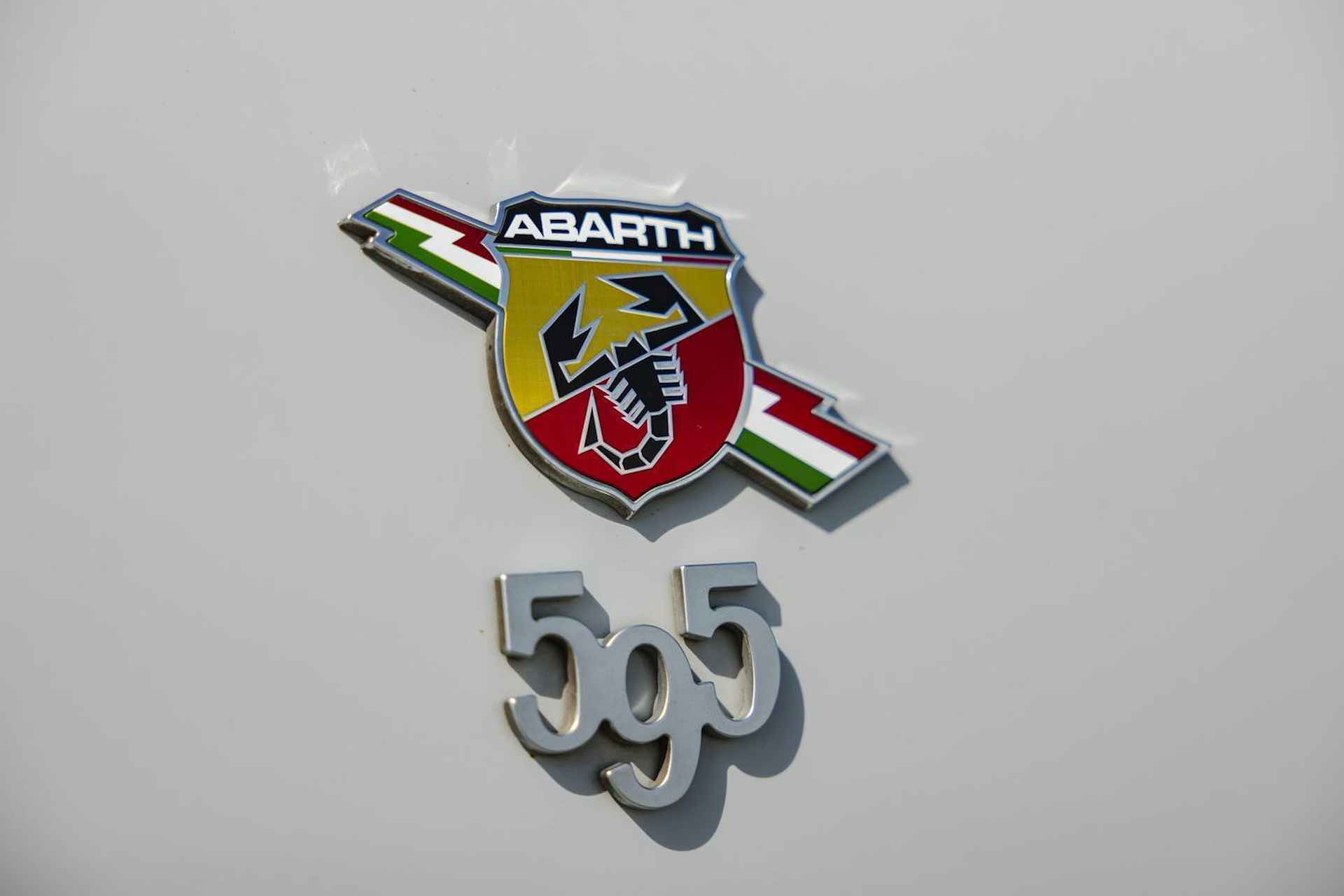 Abarth 500 1.4 T-Jet Competizione 70th Anniversary | 180 PK | Sabelt GT Seats | Monza Record | Brembo | Climate | Xenon - 11/17