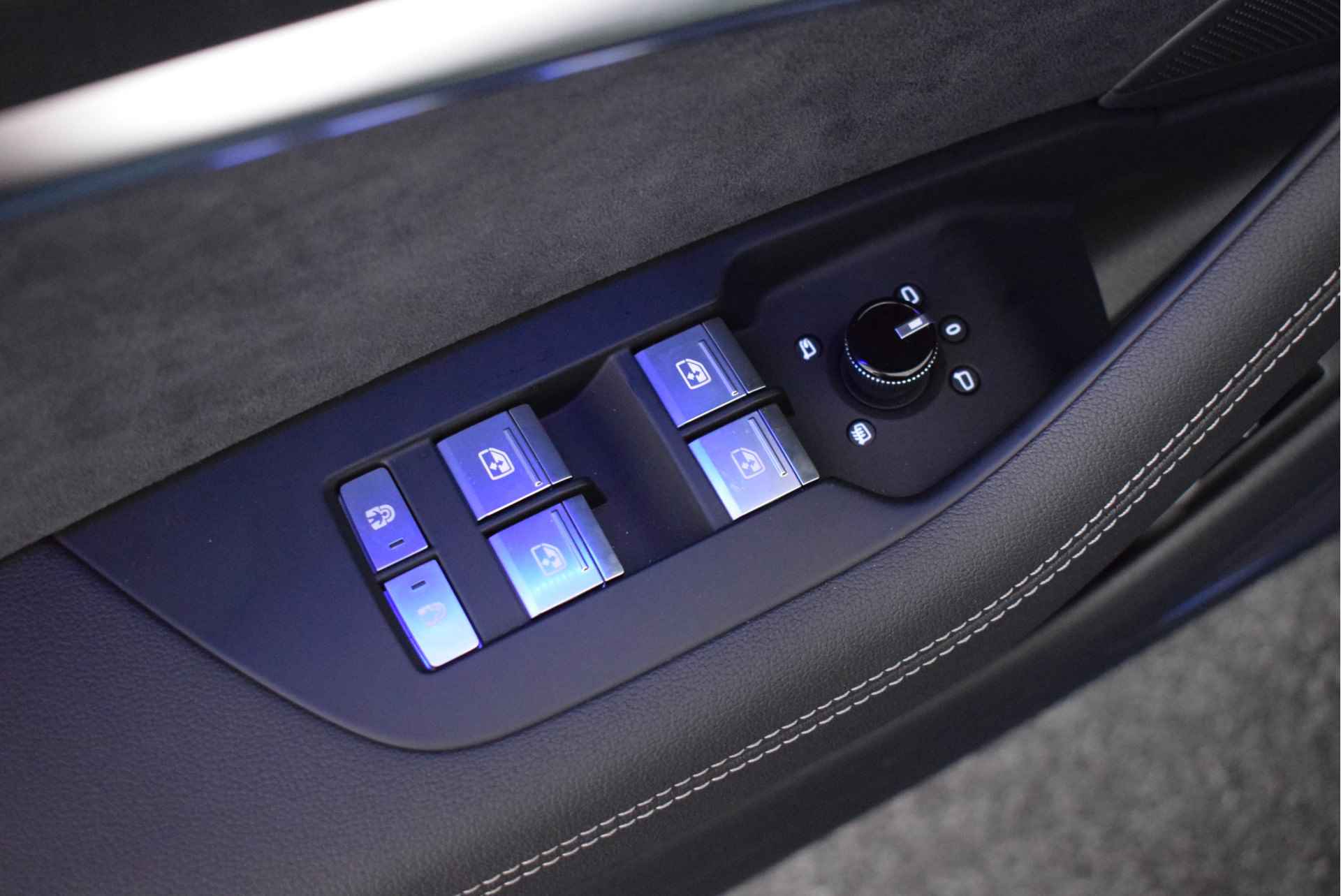 Audi A6 Avant 55 TFSI e 367pk quattro S-Line Competition Trekhaak Camera B&O Matrix Led Keyless Leder Virtual Cockpit ACC Navigatie - 10/69