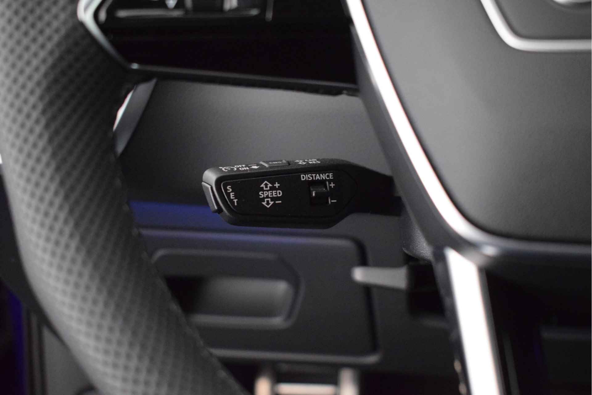 Audi A6 Avant 55 TFSI e 367pk quattro S-Line Competition Trekhaak Camera B&O Matrix Led Keyless Leder Virtual Cockpit ACC Navigatie - 13/69