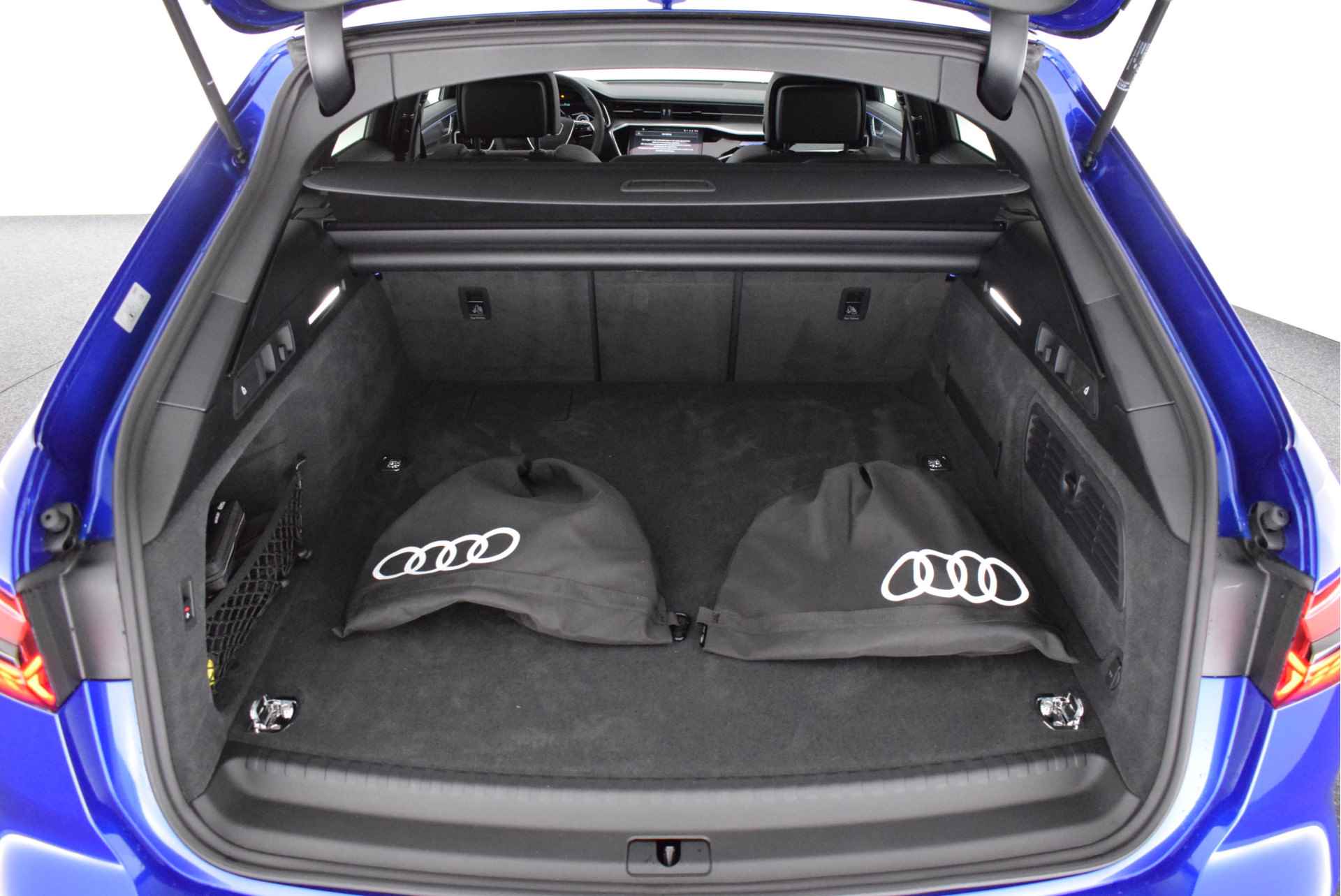 Audi A6 Avant 55 TFSI e 367pk quattro S-Line Competition Trekhaak Camera B&O Matrix Led Keyless Leder Virtual Cockpit ACC Navigatie - 66/69