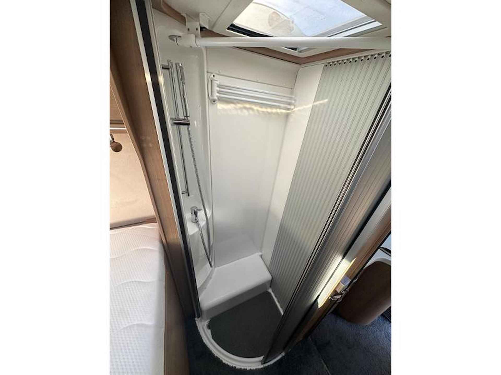 Hymer Premium 50 594 Top-Klasse Airco 2012 - 19/23