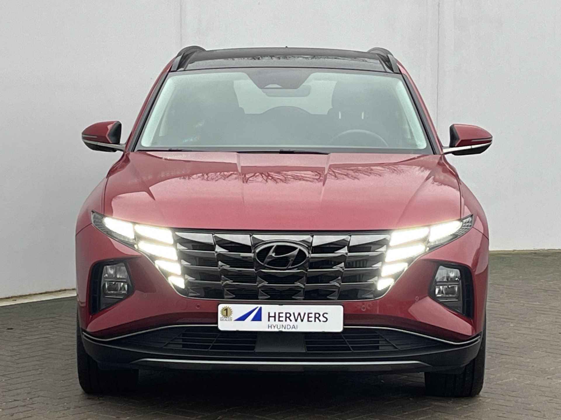 Hyundai Tucson 1.6 T-GDI PHEV Plug-in 265PK Automaat Comfort Sky / Schuif-/ kanteldak / Adaptieve cruise control / Keyless / Climate control / Navigatie / Stoel- en stuurverwarming - 26/54