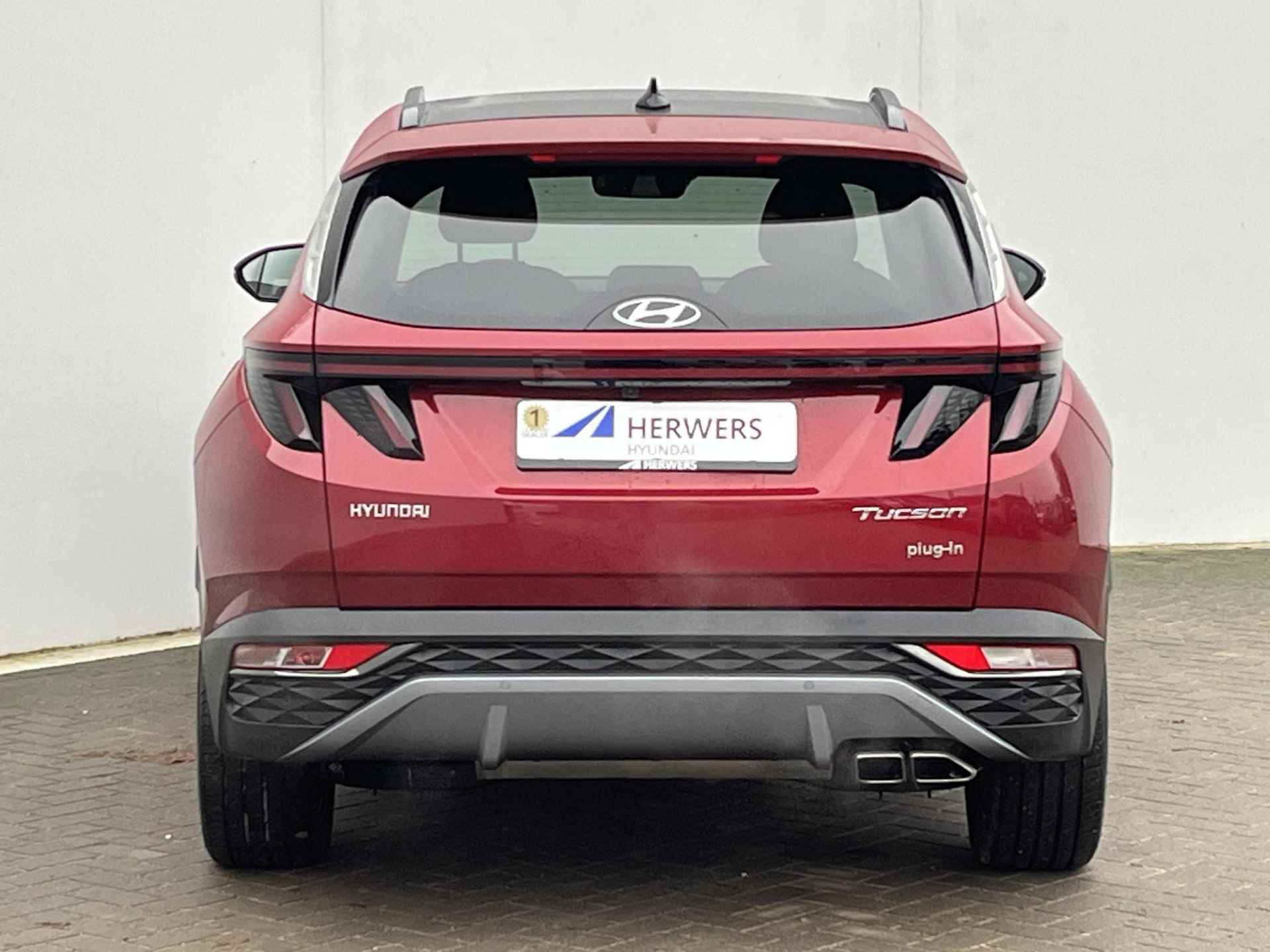 Hyundai Tucson 1.6 T-GDI PHEV Plug-in 265PK Automaat Comfort Sky / Schuif-/ kanteldak / Adaptieve cruise control / Keyless / Climate control / Navigatie / Stoel- en stuurverwarming - 27/54